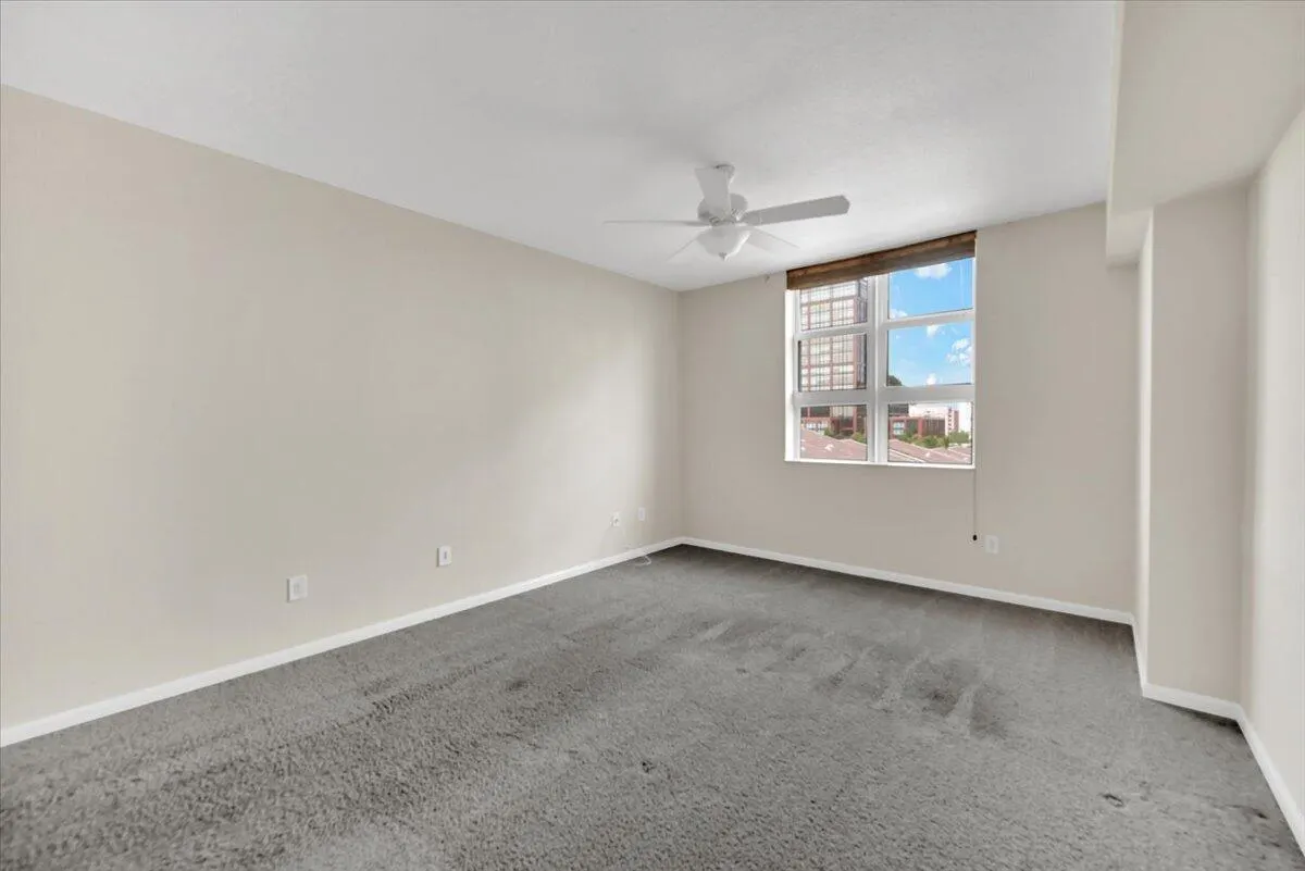 403 S Sapodilla Avenue, #405