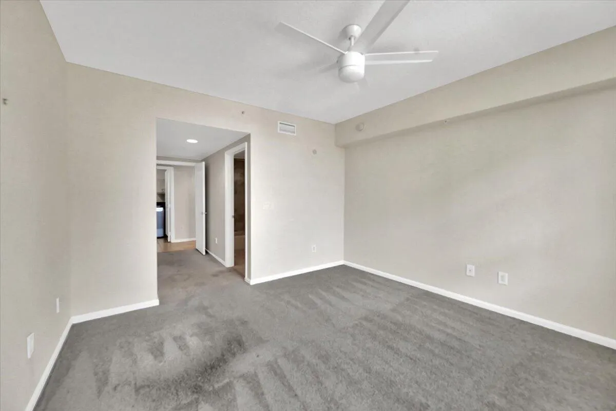 403 S Sapodilla Avenue, #405