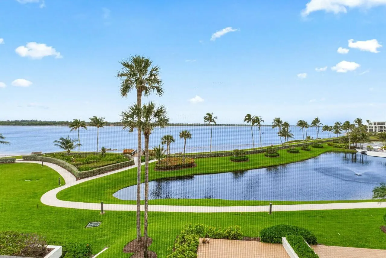 2820 SE Dune Drive, #2305