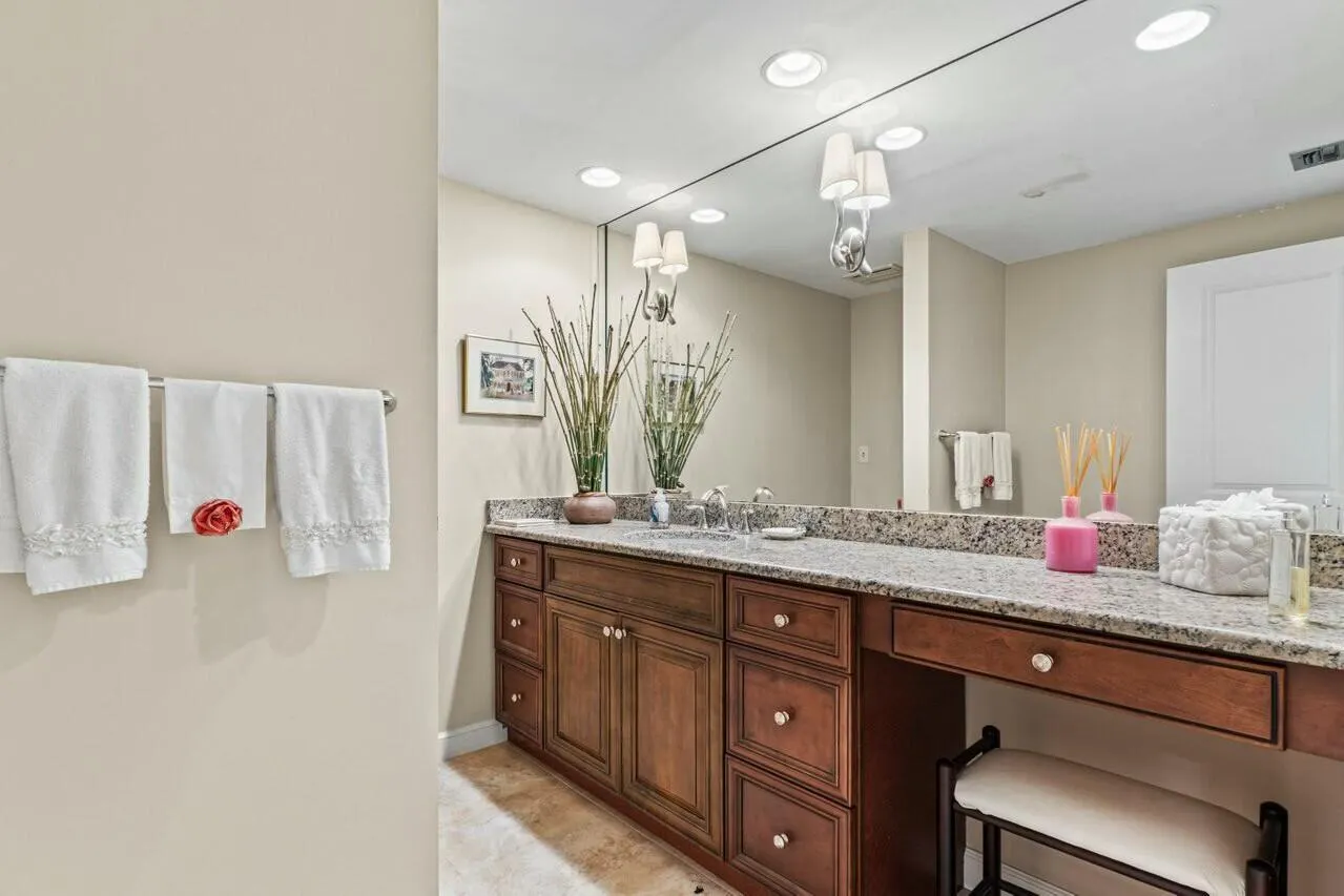 2820 SE Dune Drive, #2305
