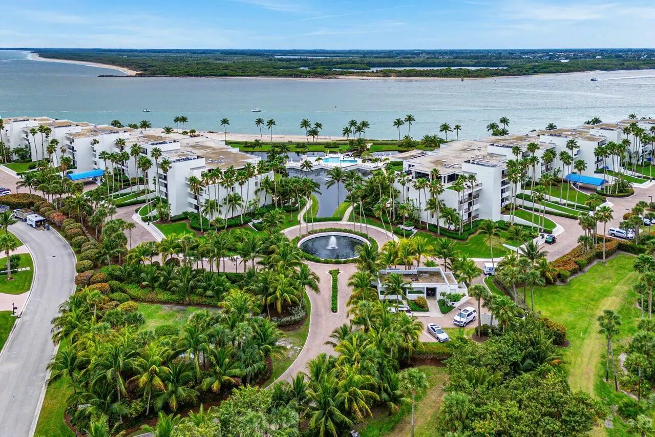 2820 SE Dune Drive, #2305