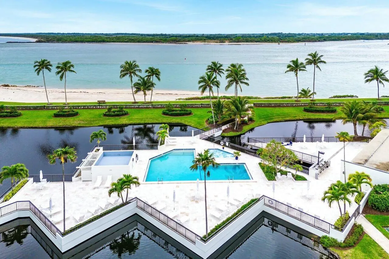 2820 SE Dune Drive, #2305