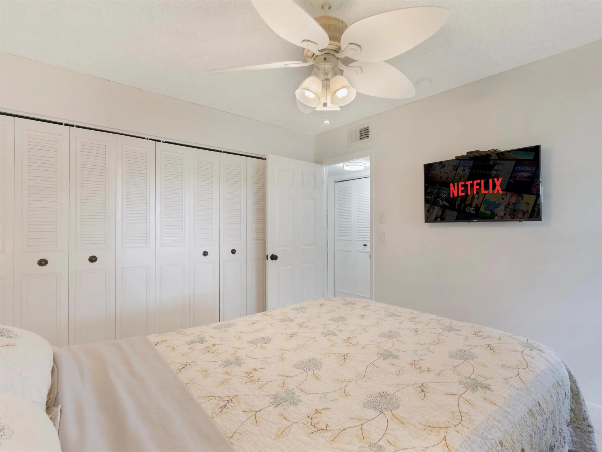 857 Worcester Lane, #B