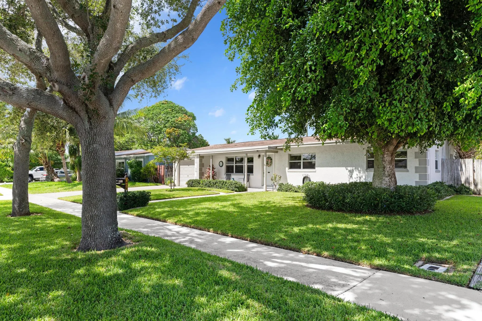 1409 W Ocean Avenue