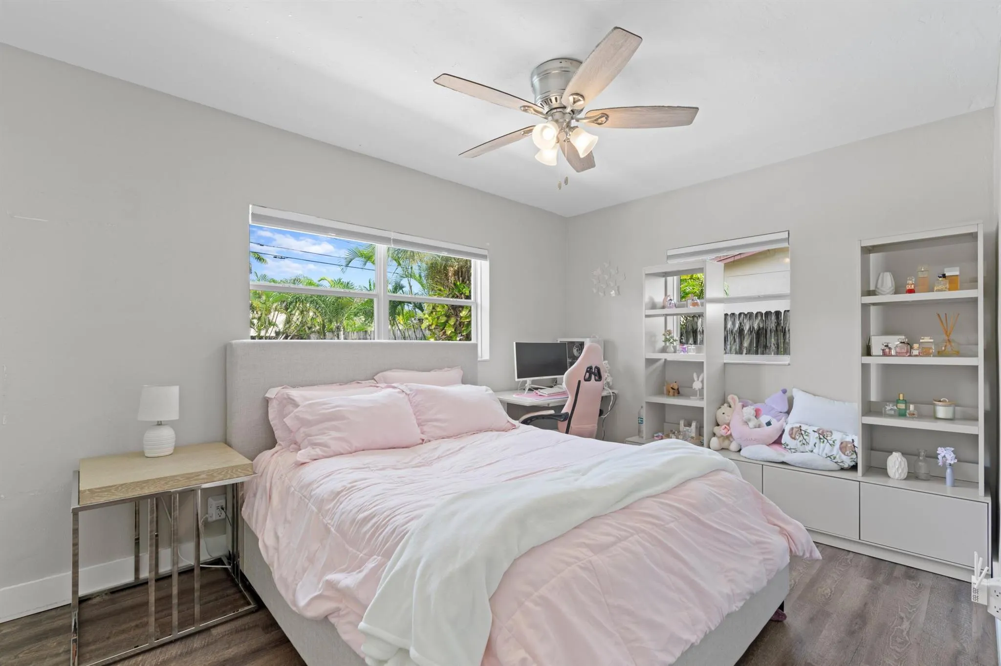 1409 W Ocean Avenue