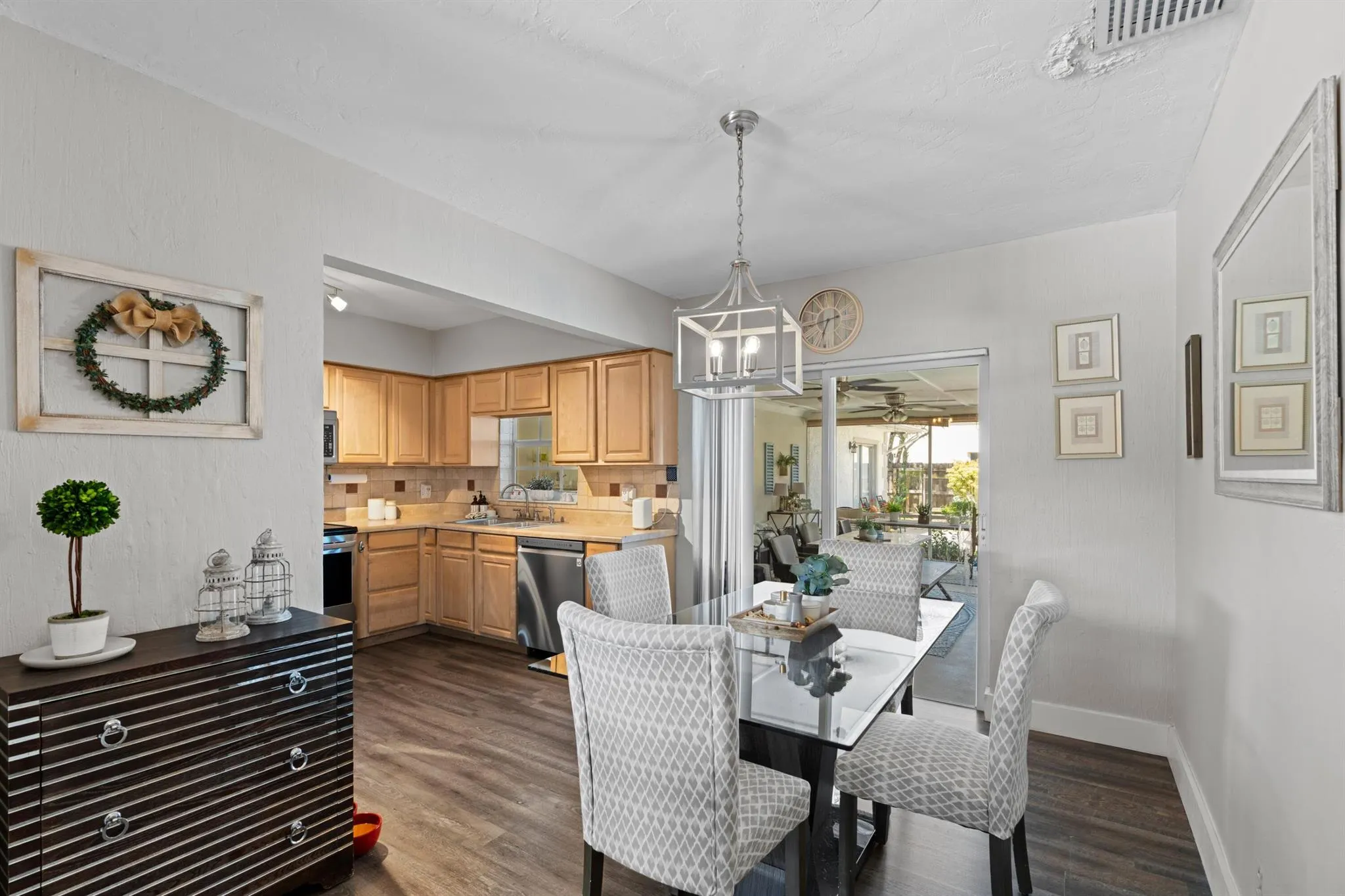 1409 W Ocean Avenue
