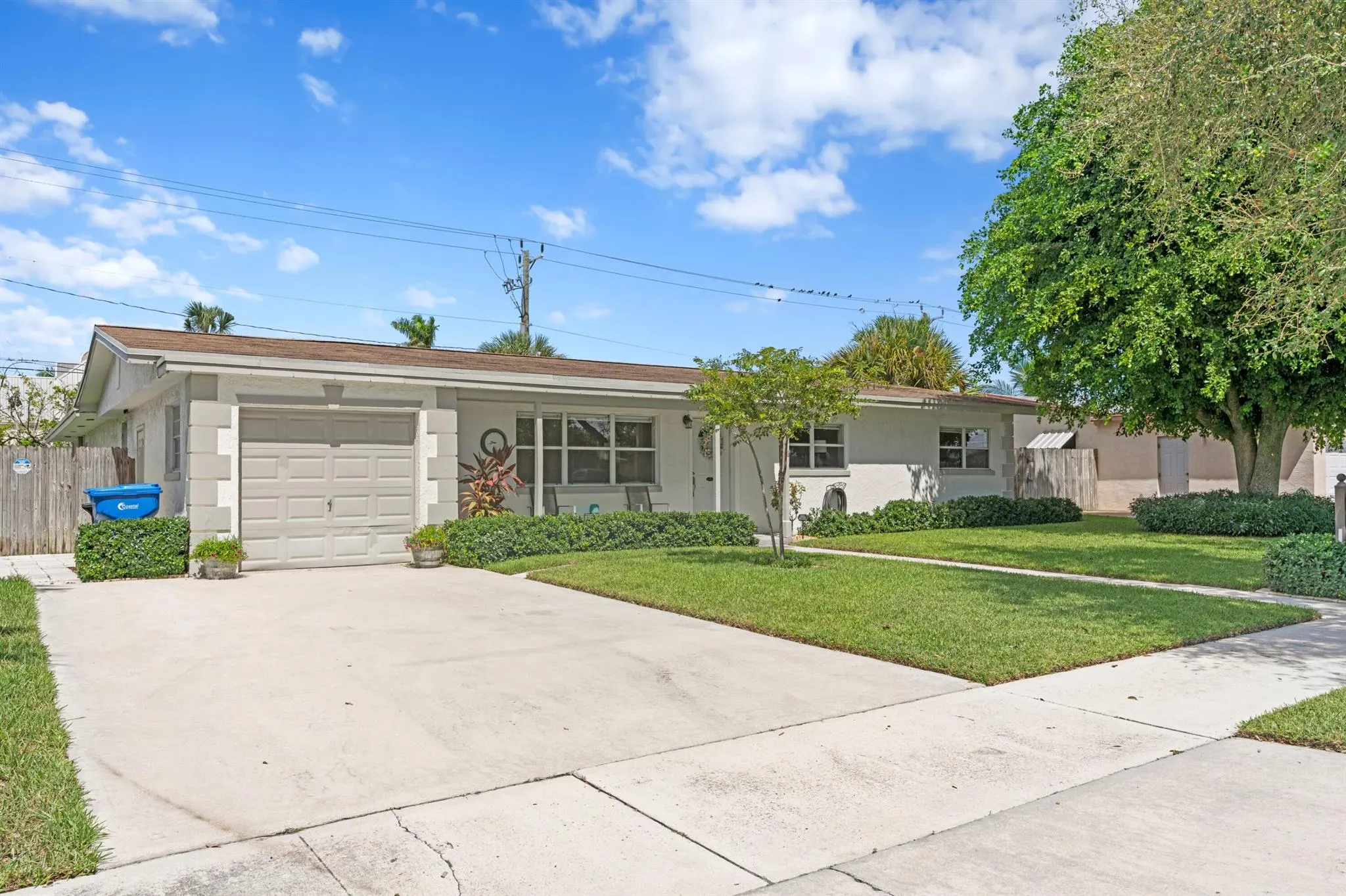 1409 W Ocean Avenue