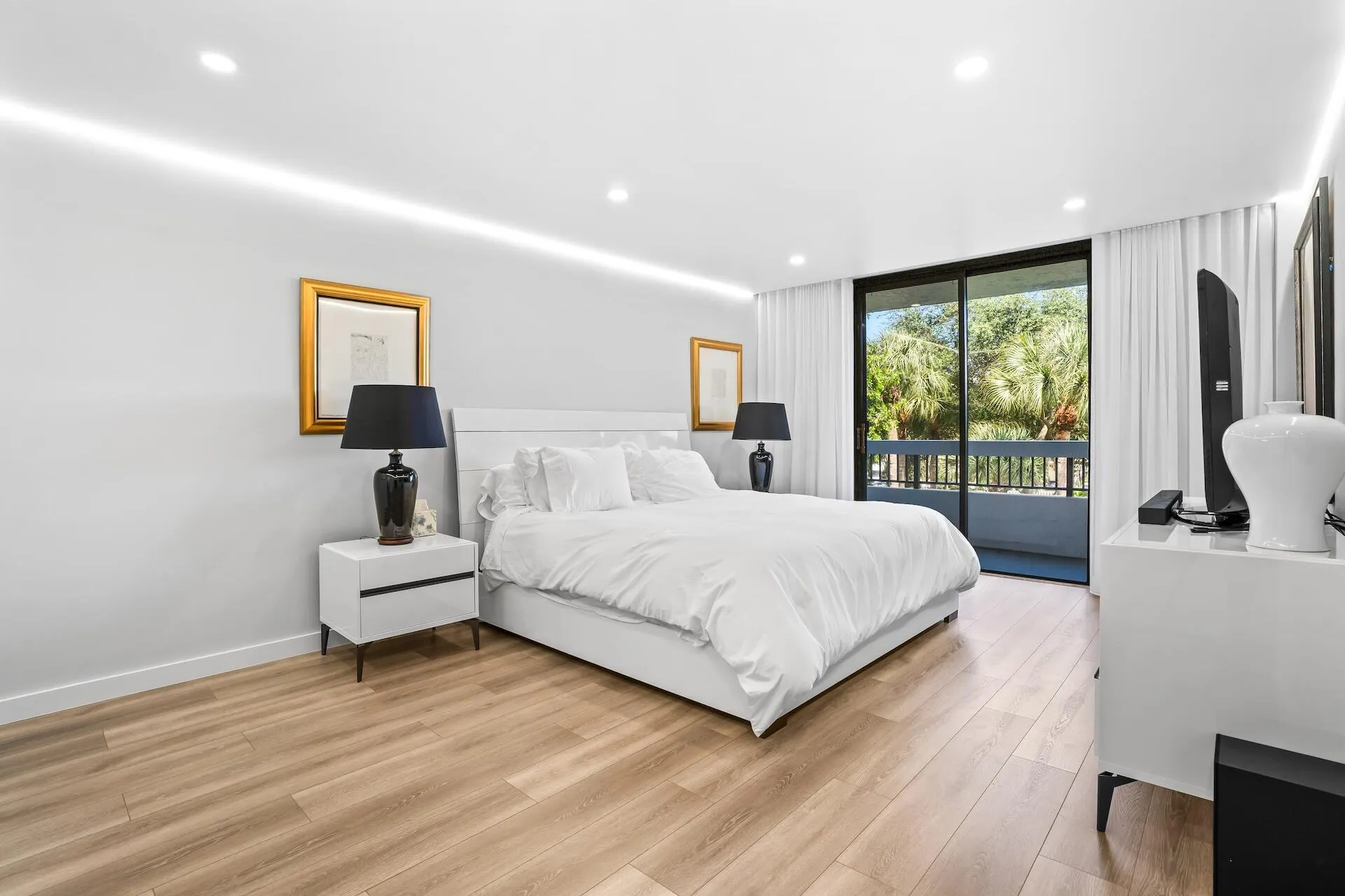 23200 Camino Del Mar, #302