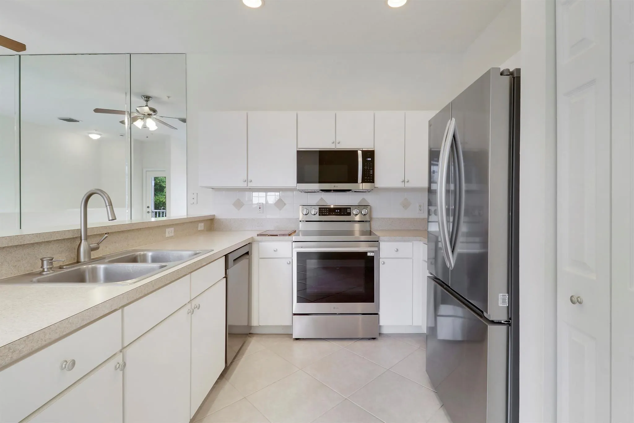 110 Lighthouse Circle, #C