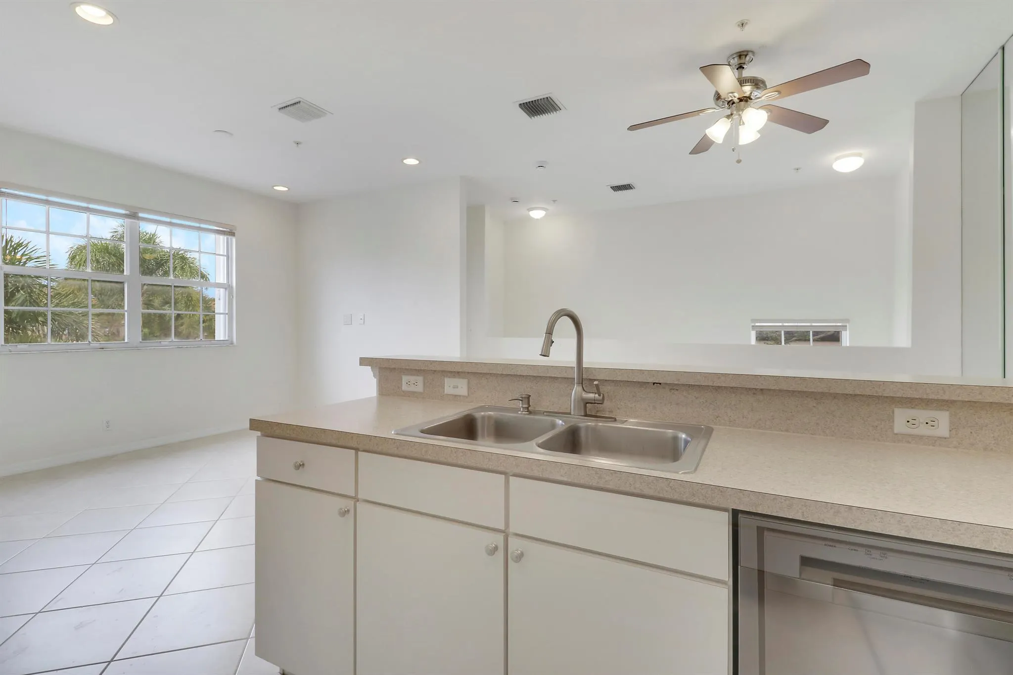 110 Lighthouse Circle, #C
