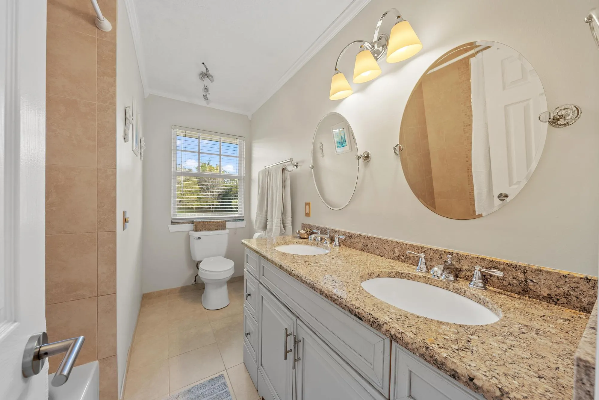 17885 Bridle Lane