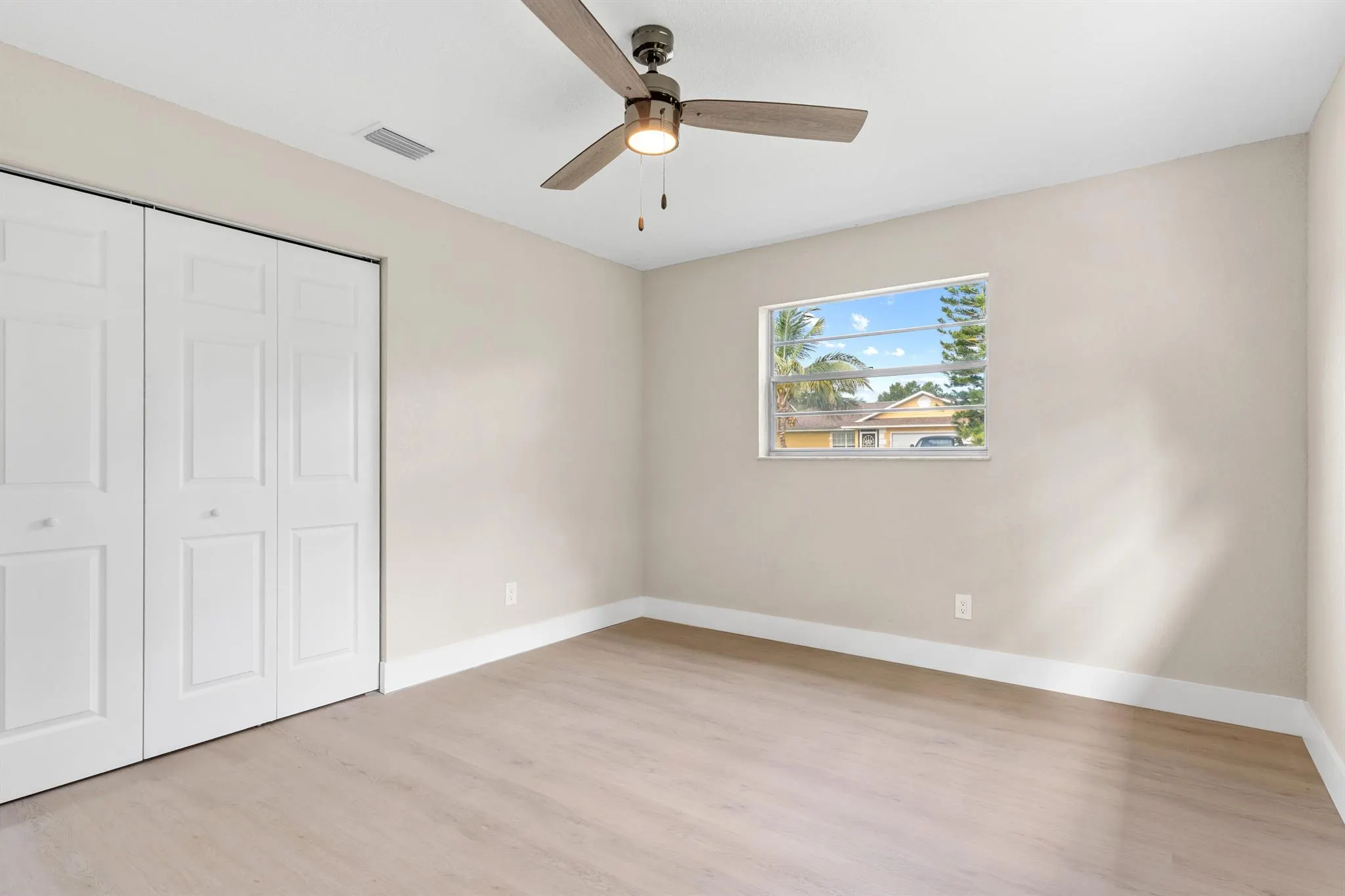 1502 Emerson Lane