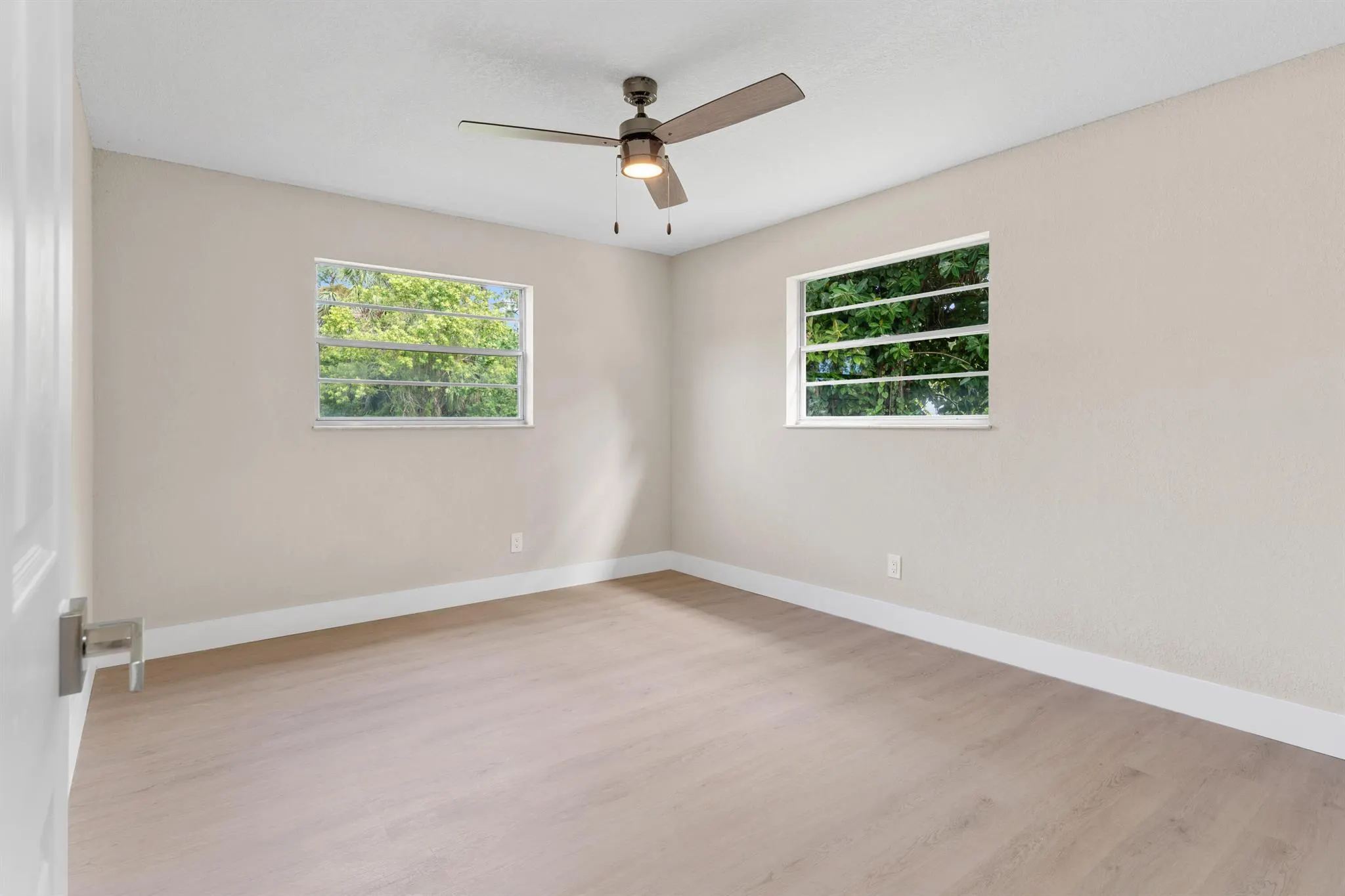 1502 Emerson Lane