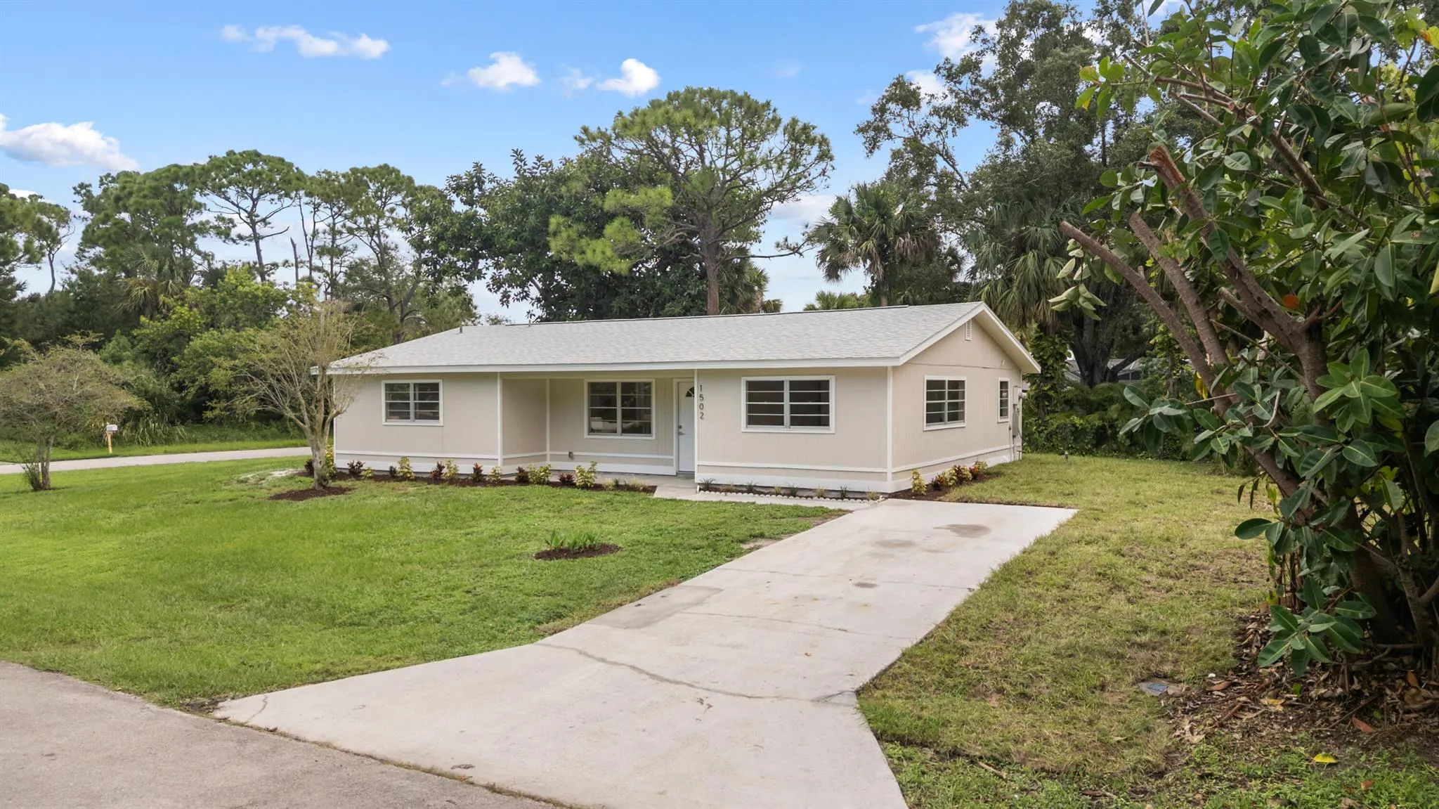 1502 Emerson Lane