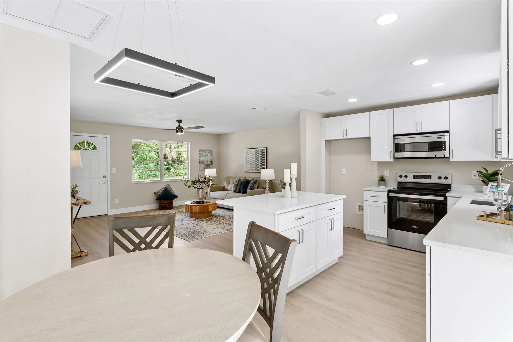1502 Emerson Lane