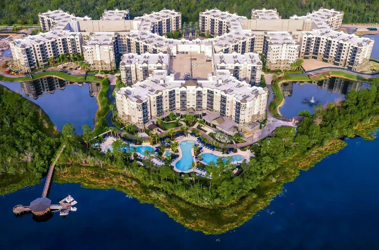 14501 Grove Resort Avenue, #1617