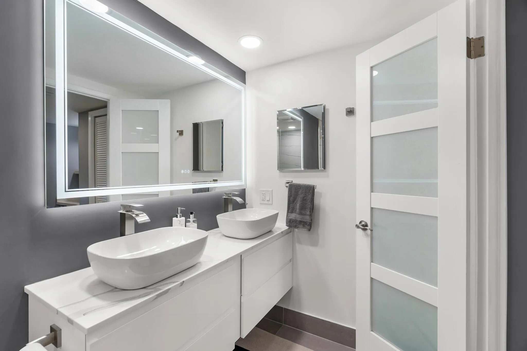 2900 N Palm Aire Drive, #203