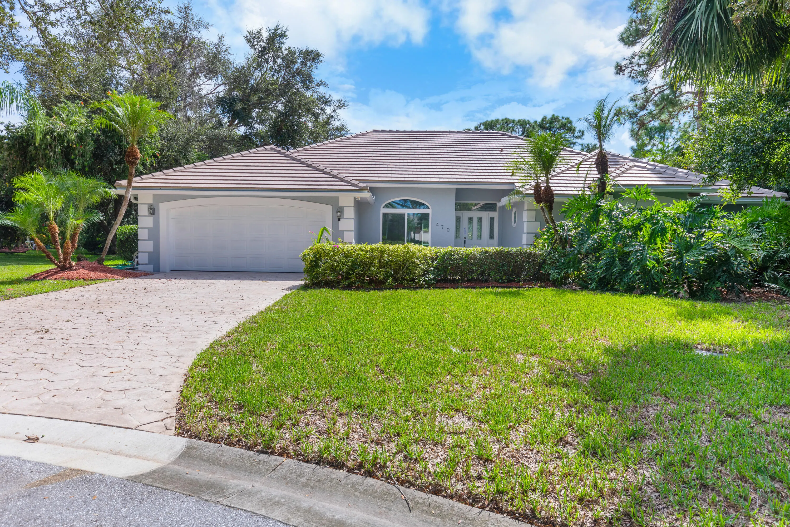 470 SW Sanctuary Place