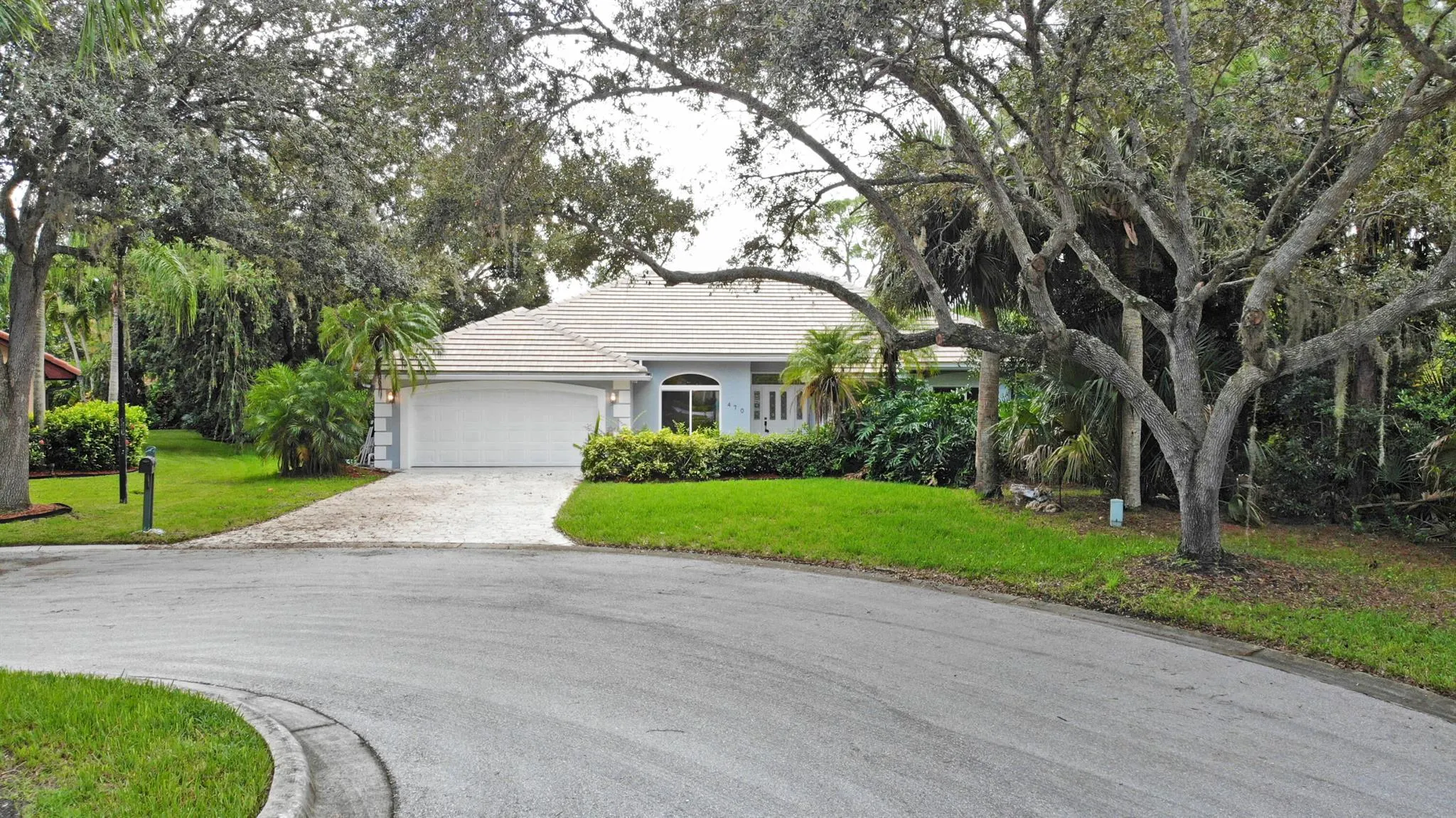 470 SW Sanctuary Place