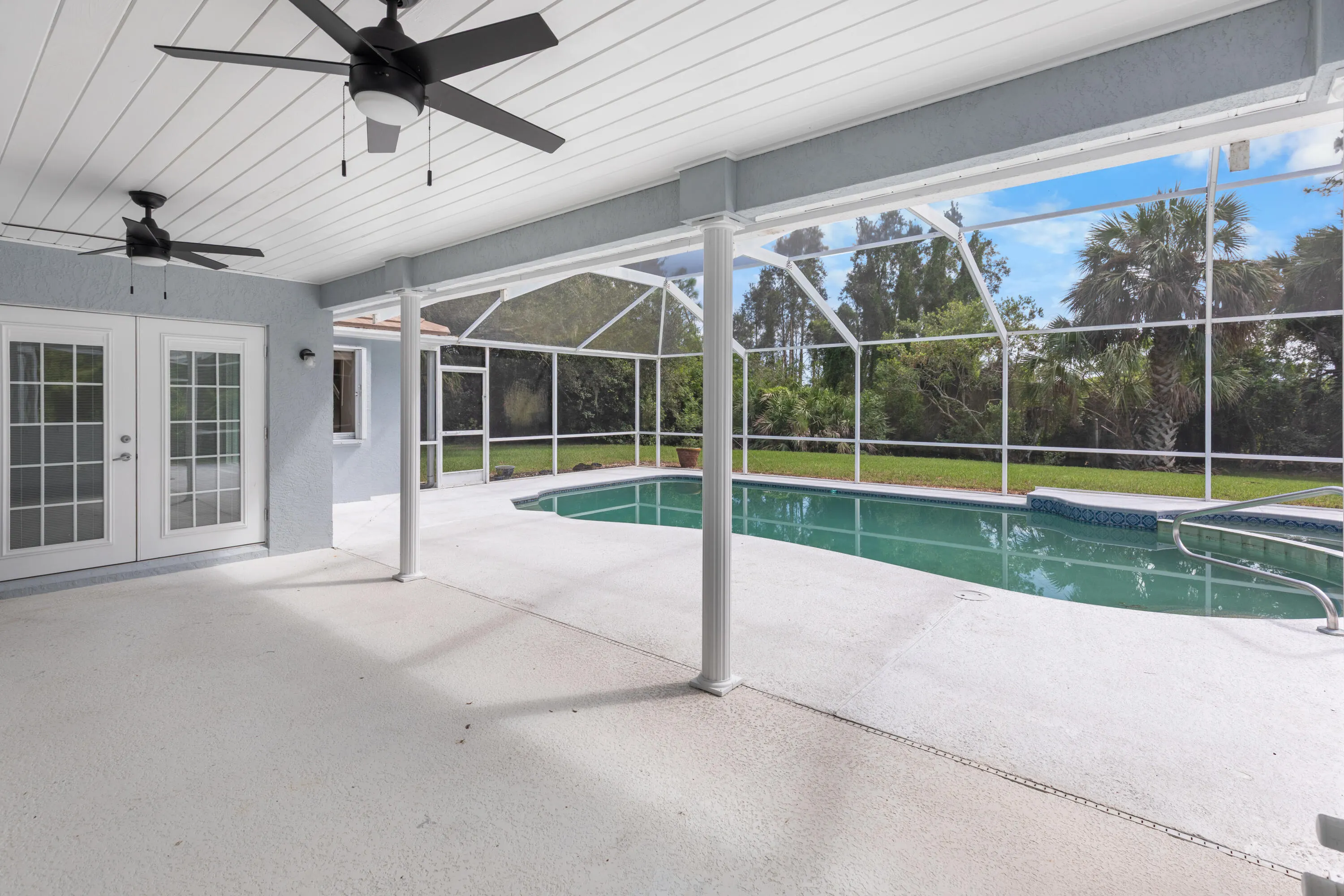 470 SW Sanctuary Place