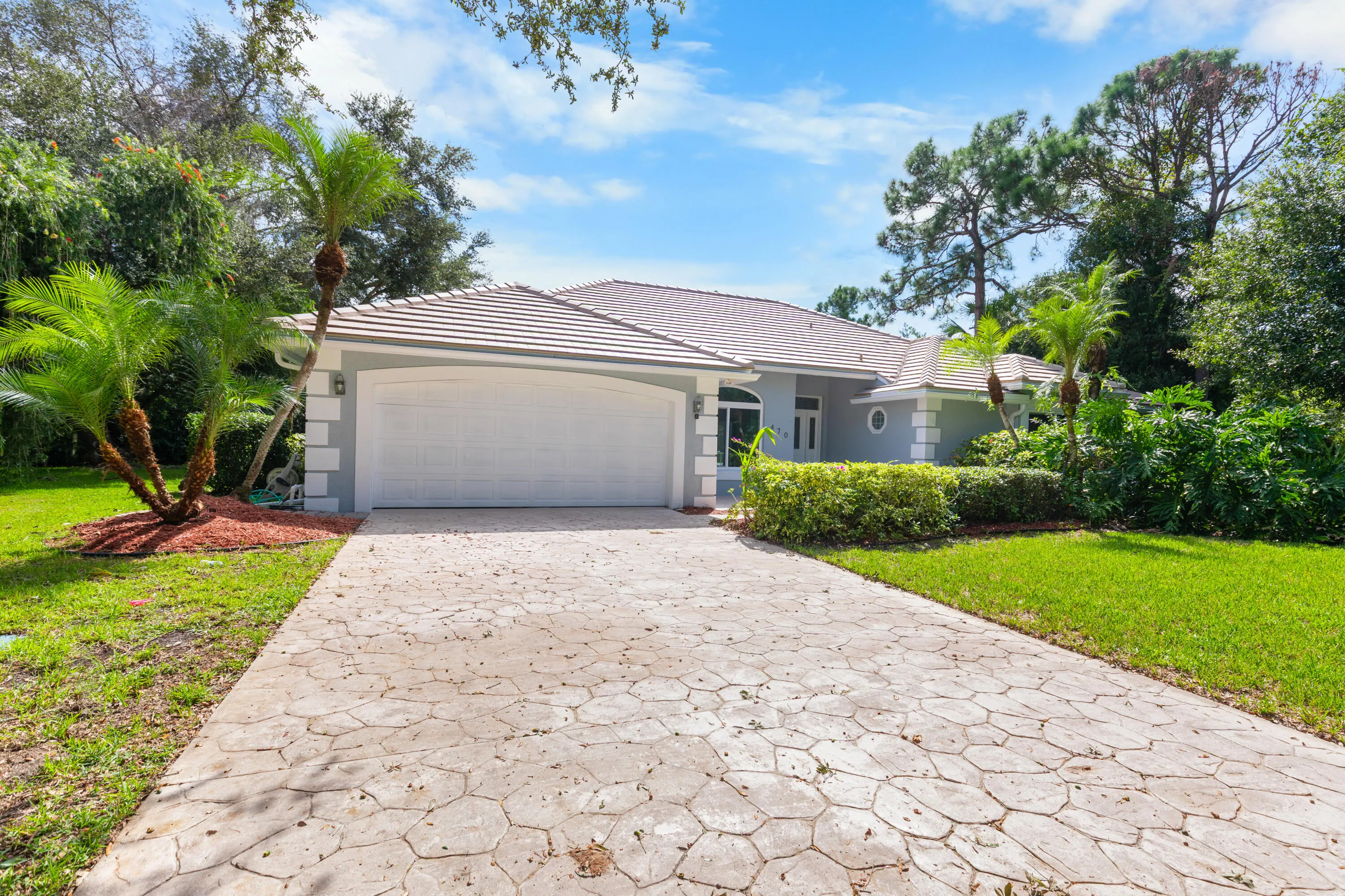470 SW Sanctuary Place