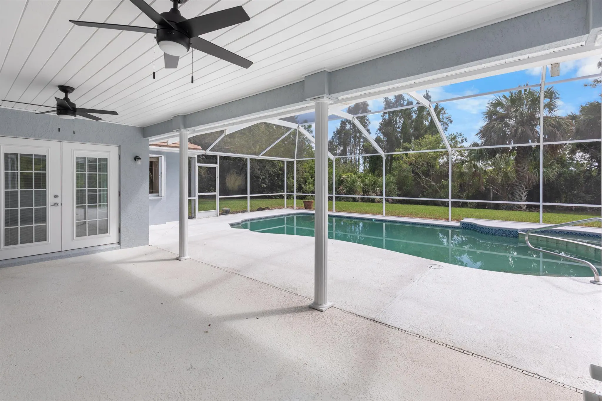 470 SW Sanctuary Place
