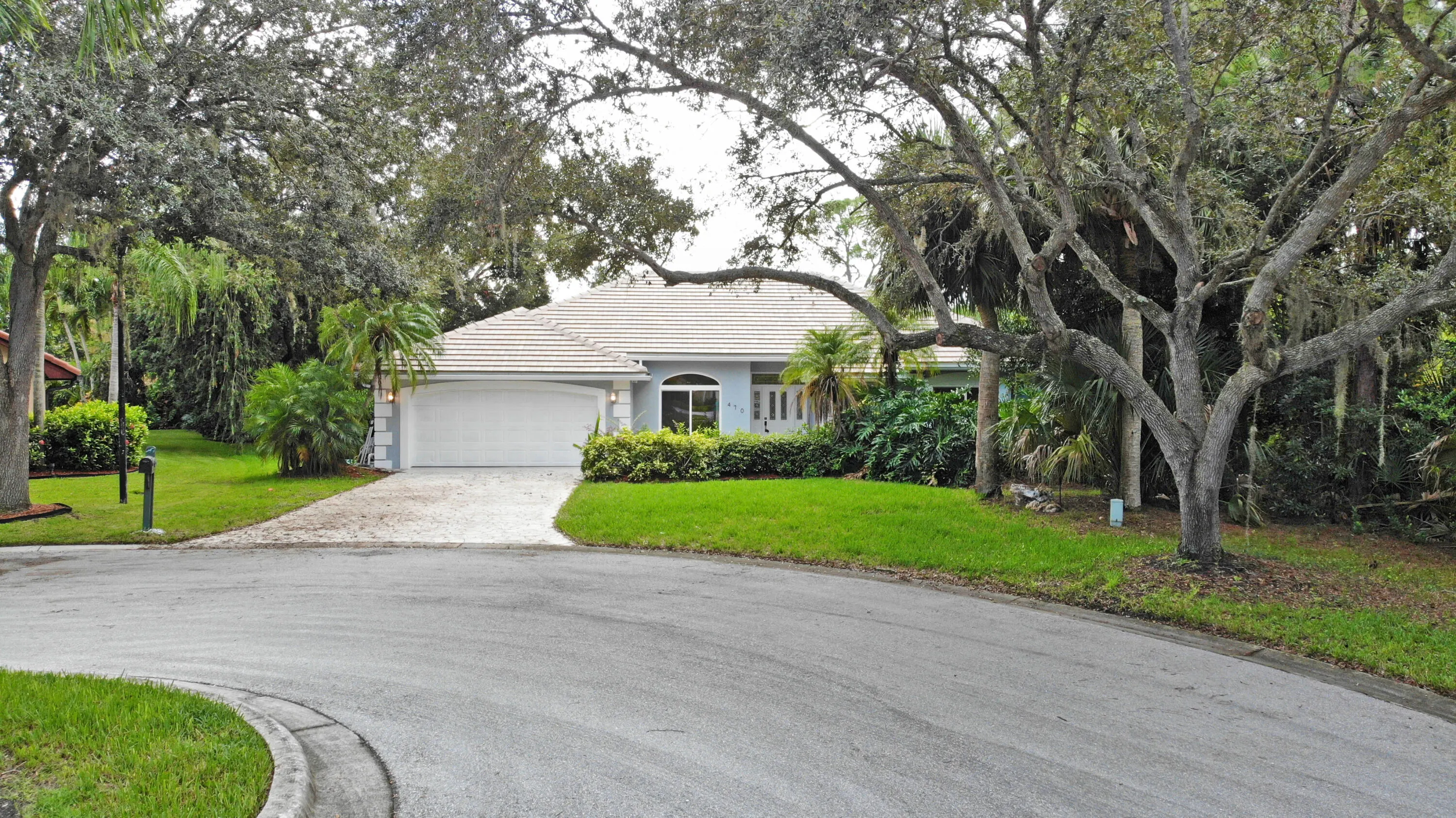470 SW Sanctuary Place