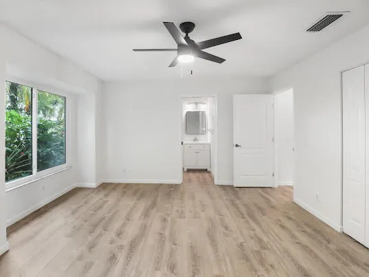 470 SW Sanctuary Place