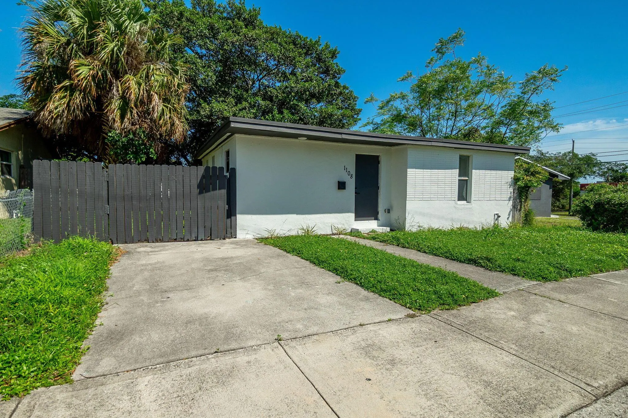 1108 W 33rd Street