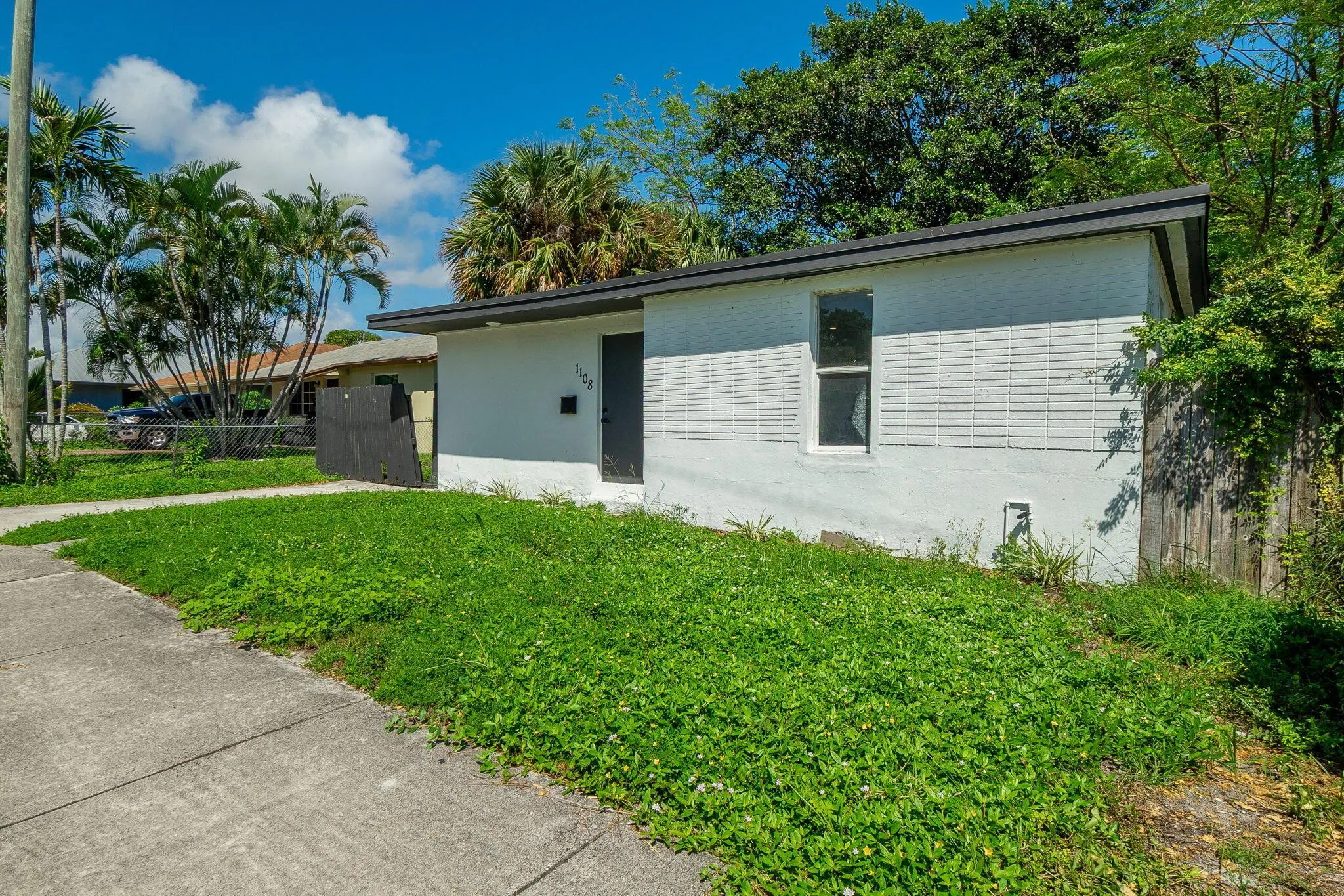 1108 W 33rd Street