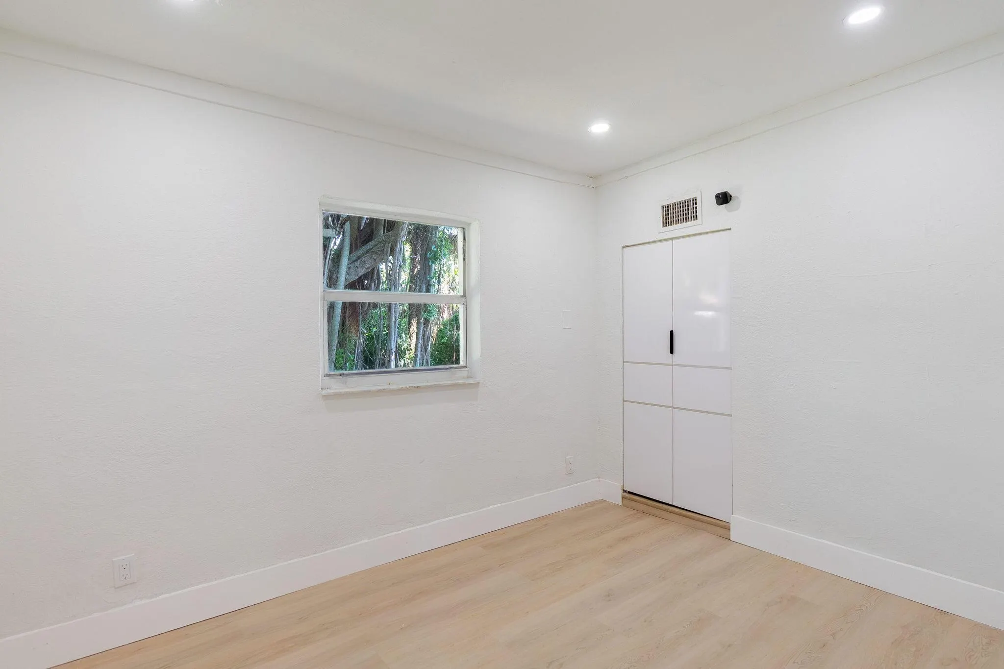 1108 W 33rd Street