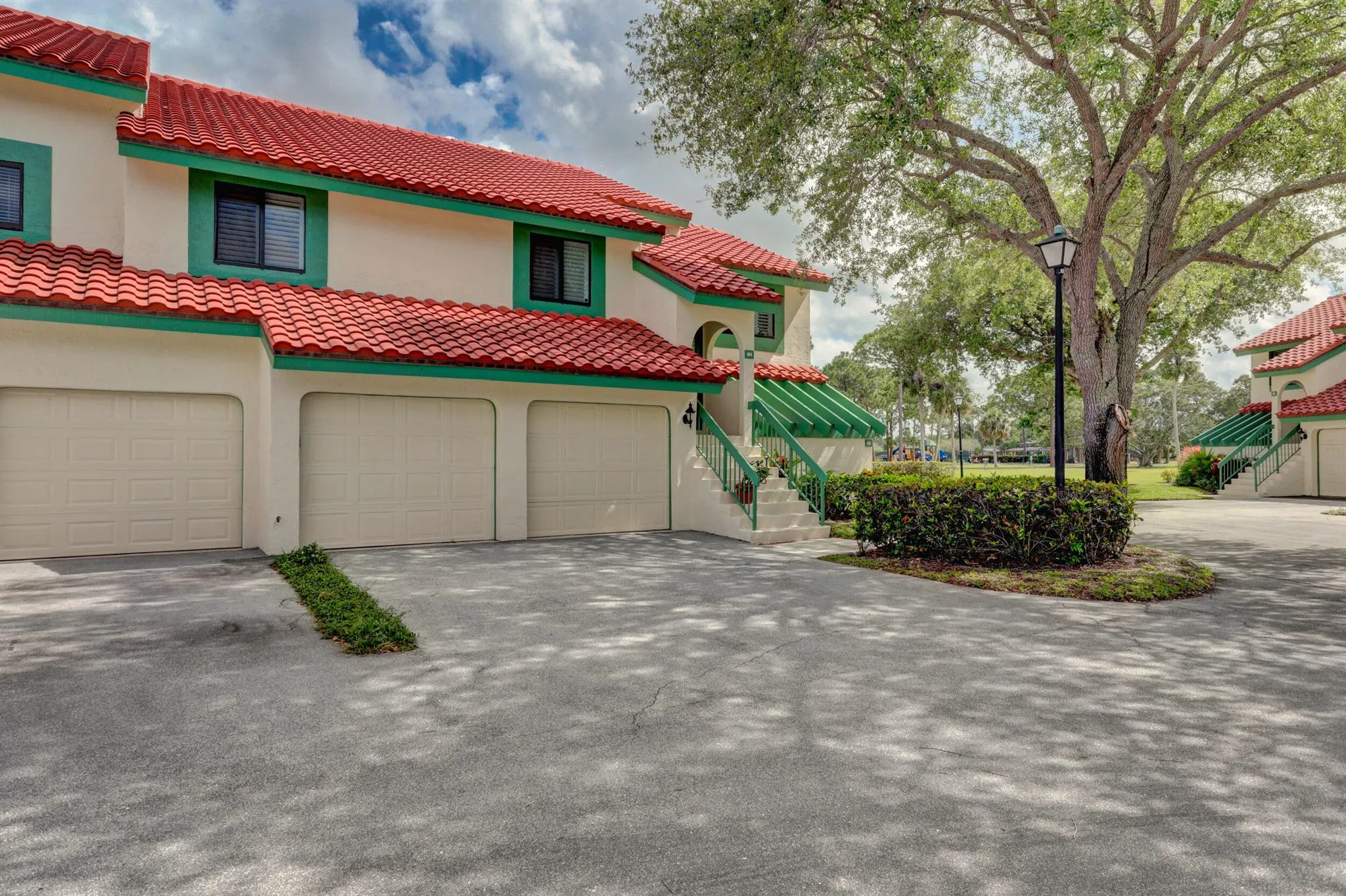 6 Lexington Lane, #D