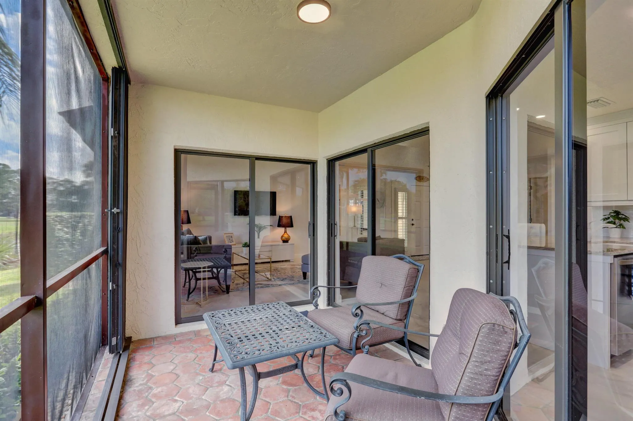 6 Lexington Lane, #D