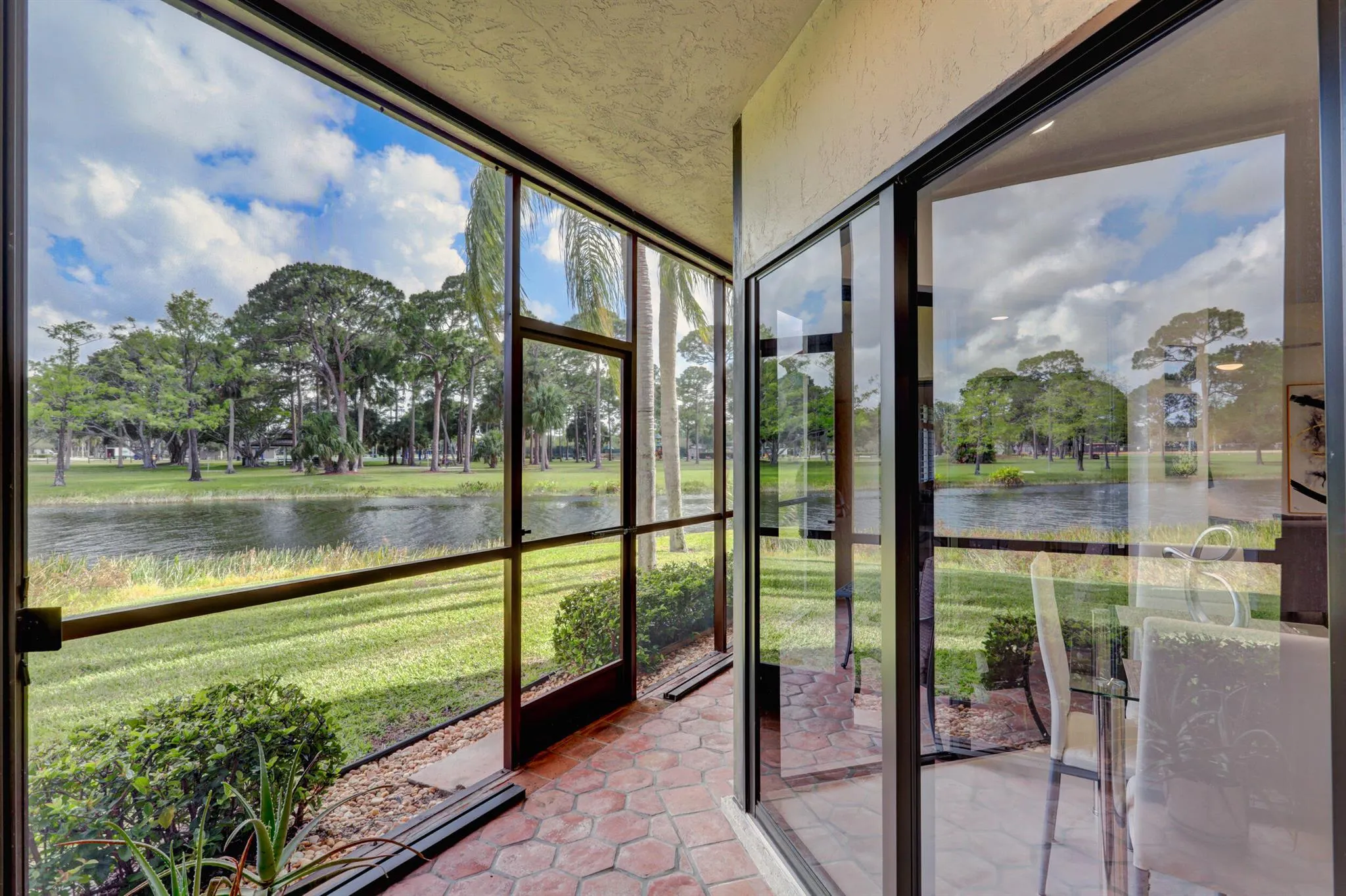 6 Lexington Lane, #D