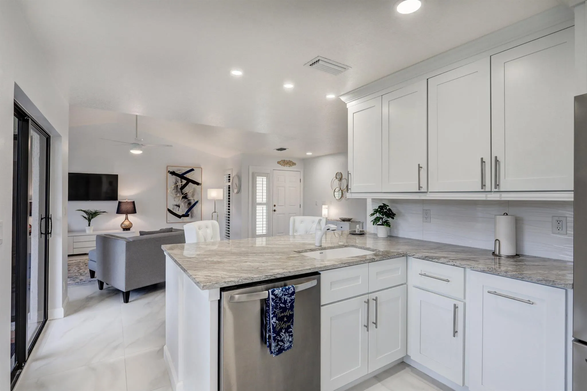 6 Lexington Lane, #D