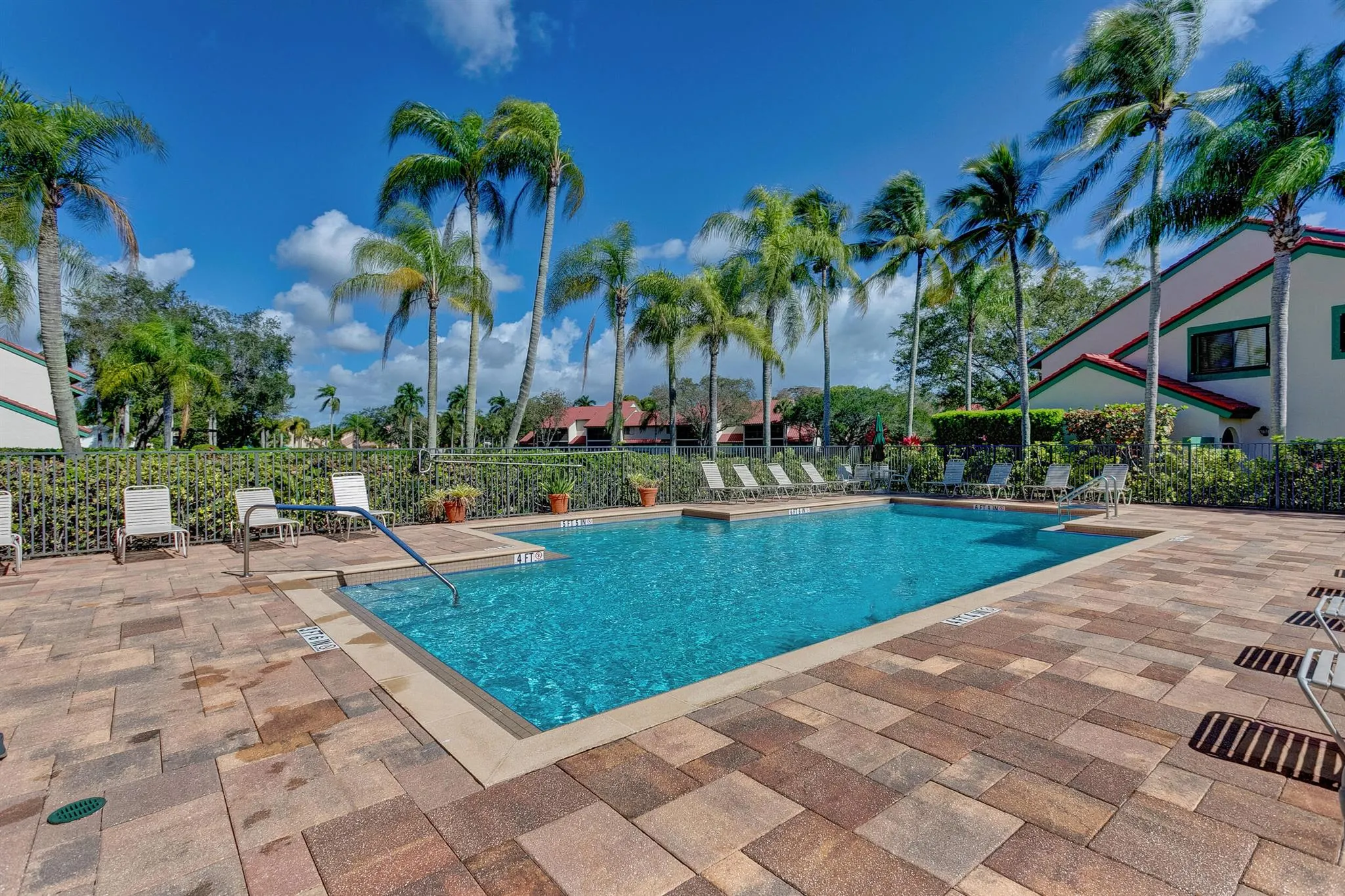 6 Lexington Lane, #D