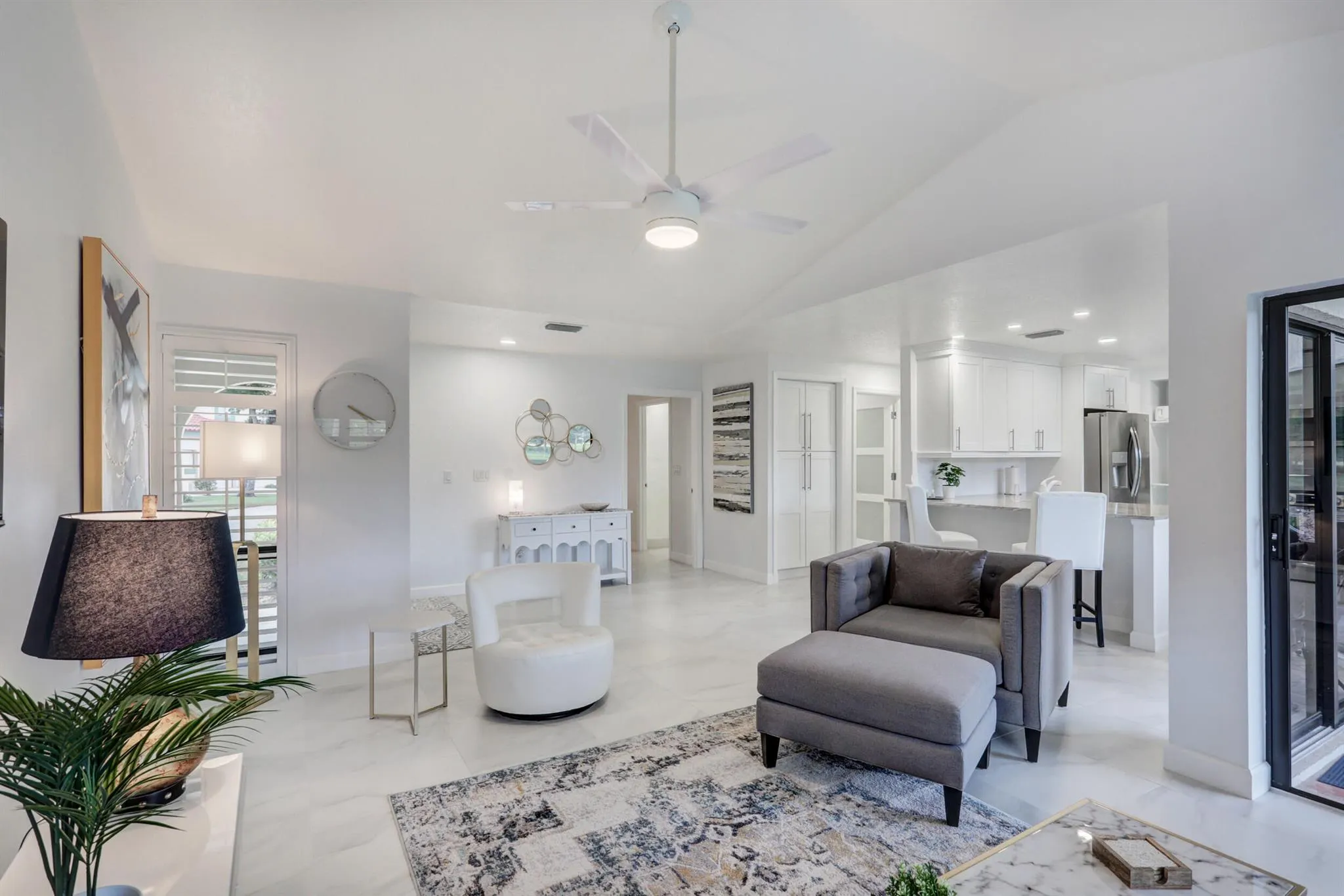 6 Lexington Lane, #D