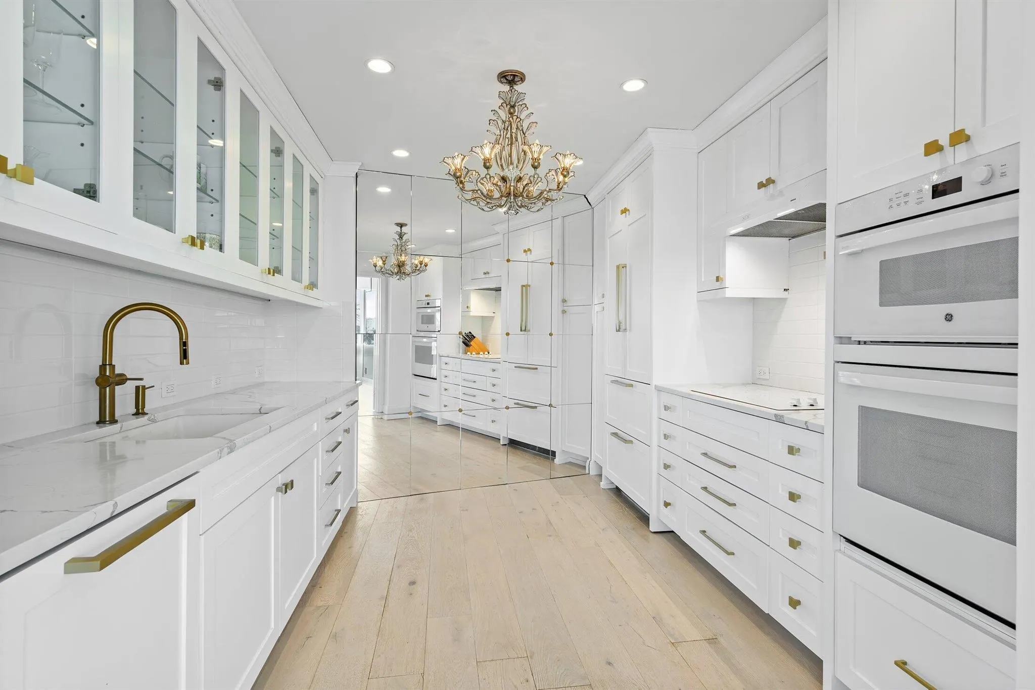 44 Cocoanut Row, #526b