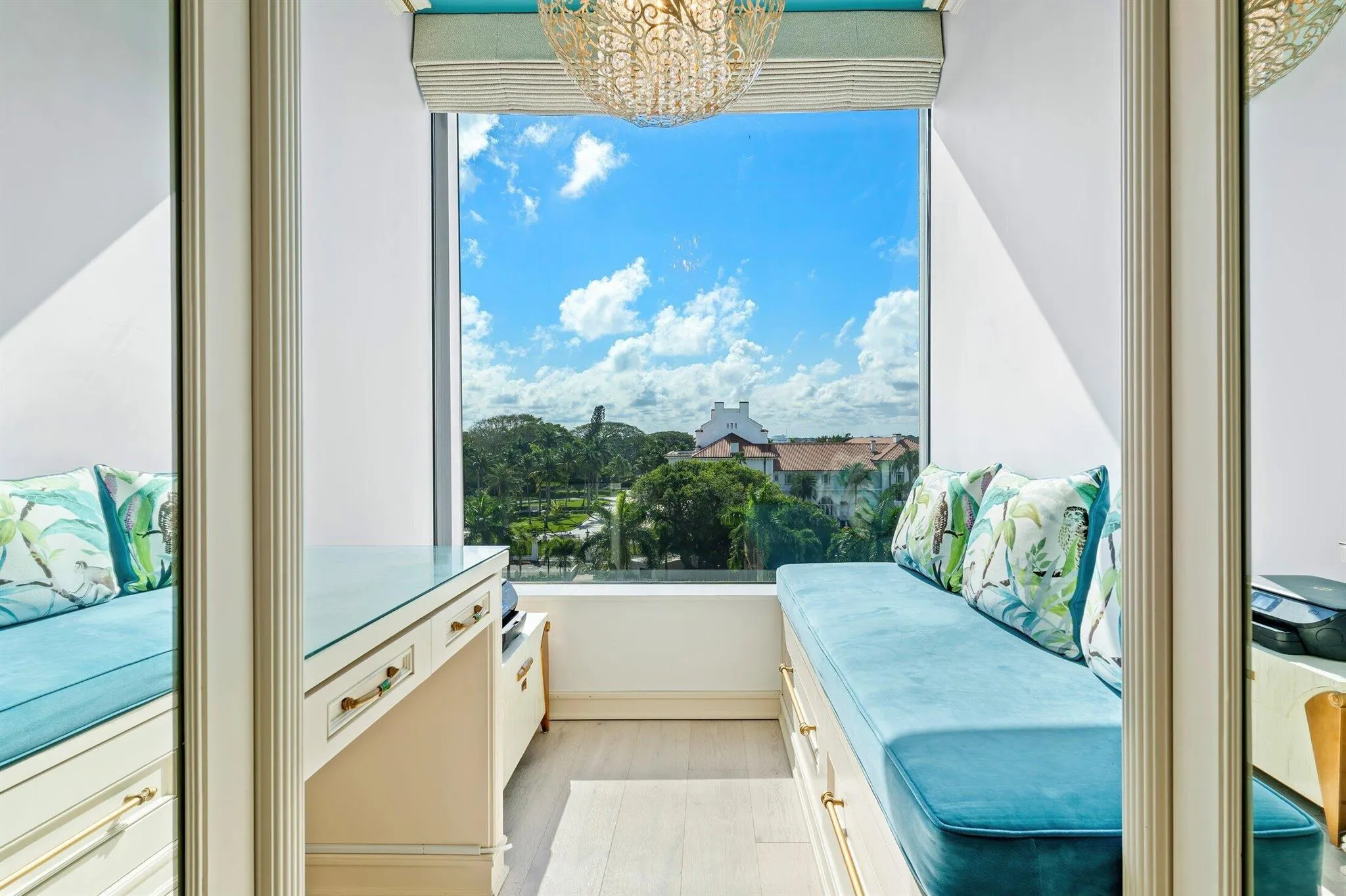 44 Cocoanut Row, #526b