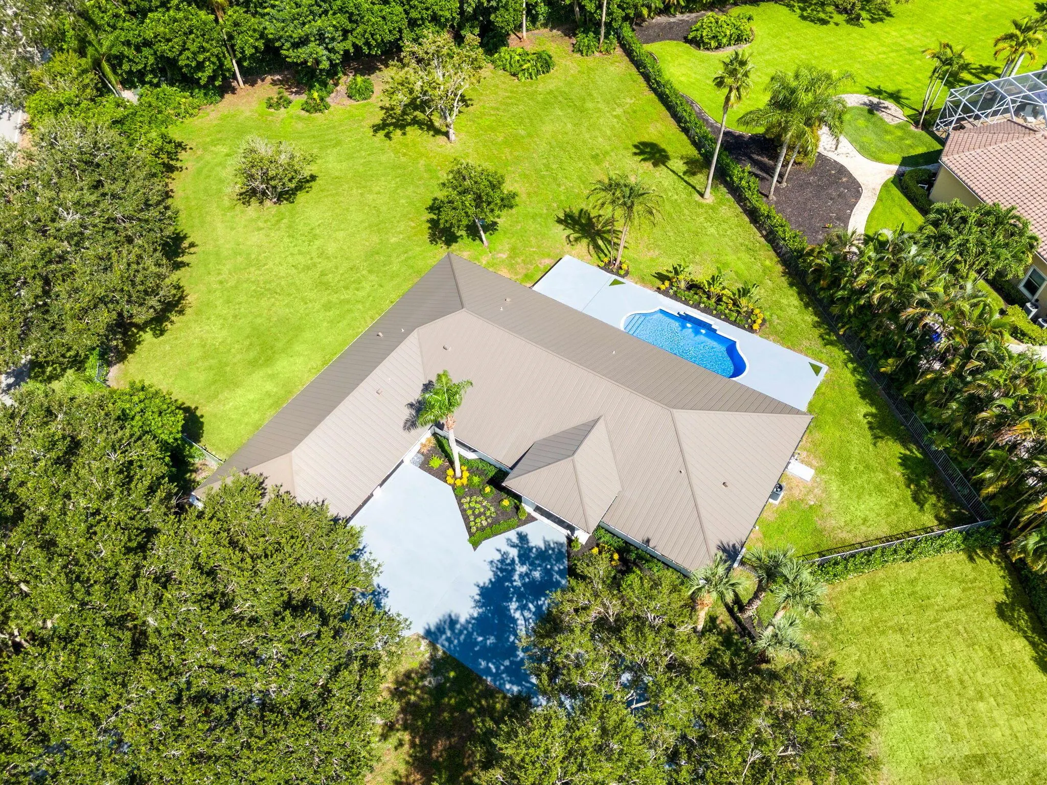 15555 De Havilland Court