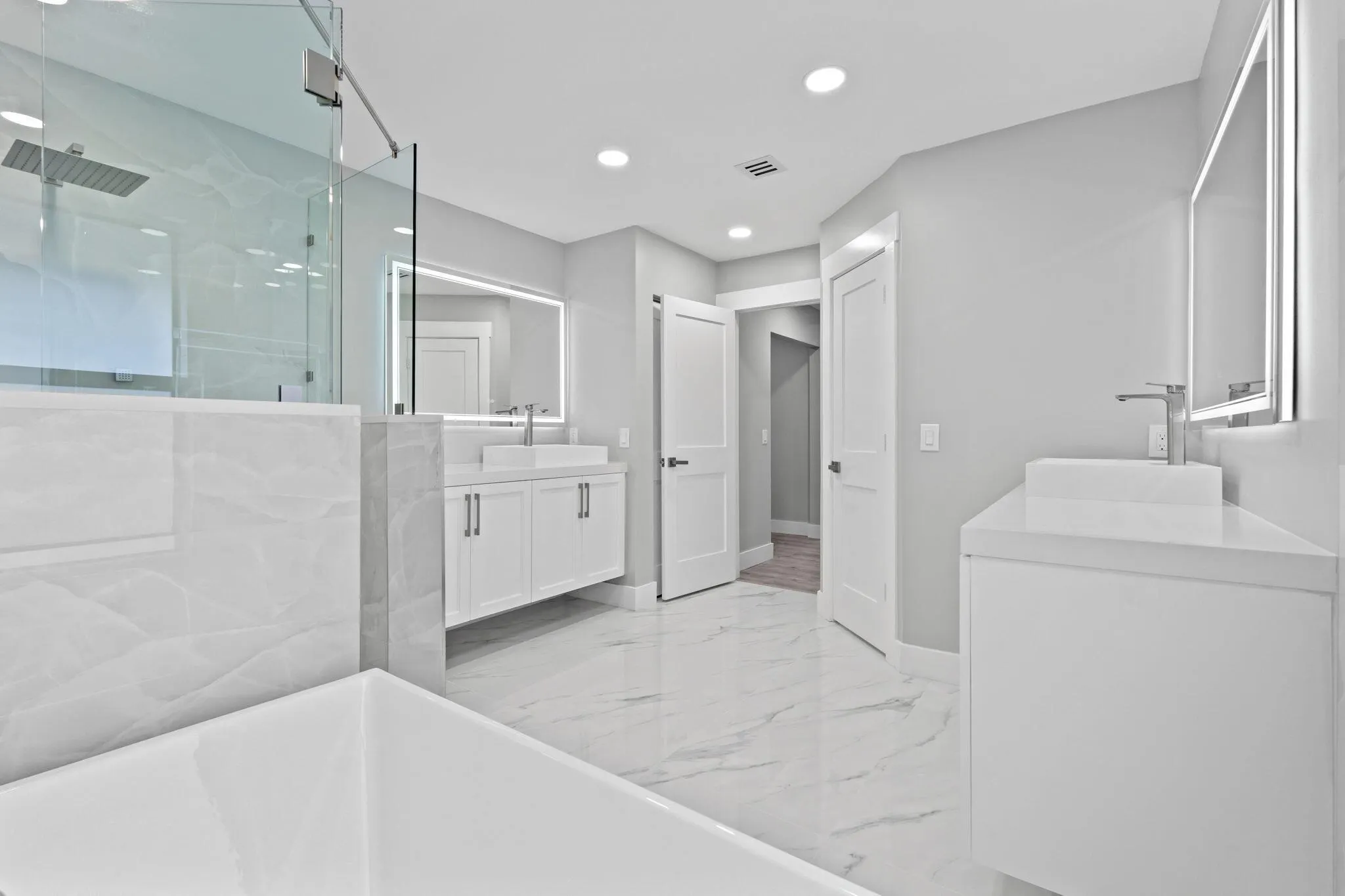 15555 De Havilland Court