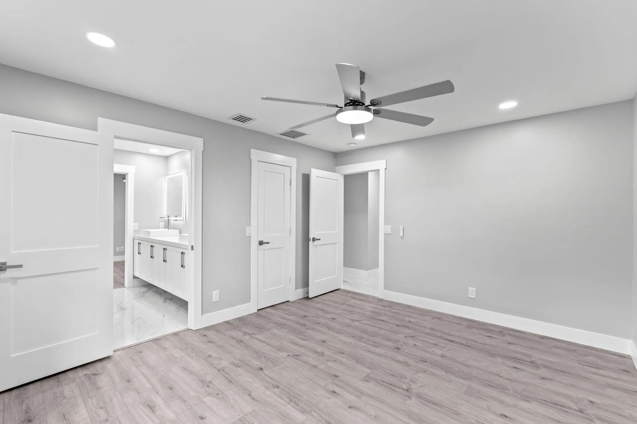 15555 De Havilland Court