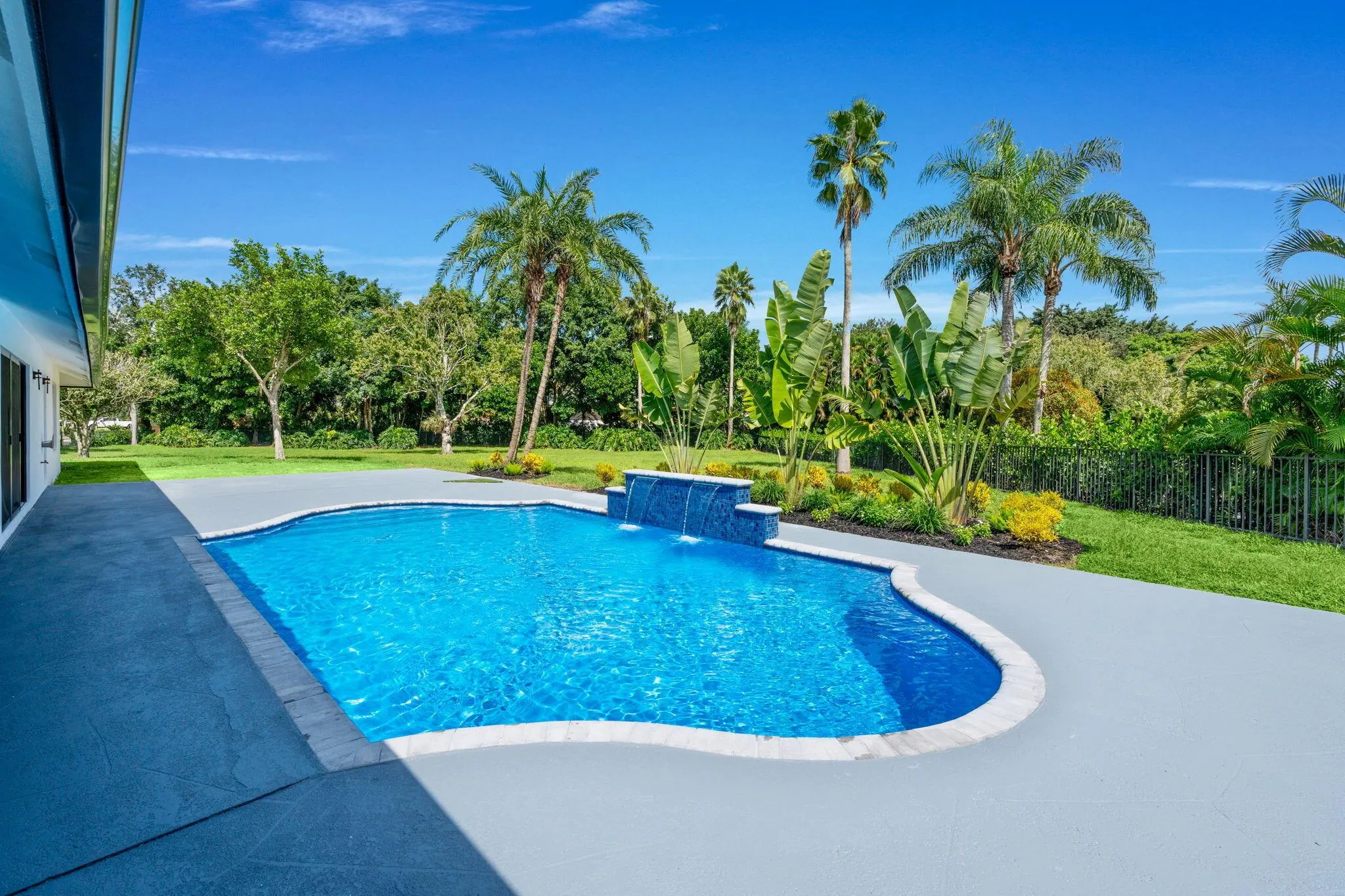 15555 De Havilland Court