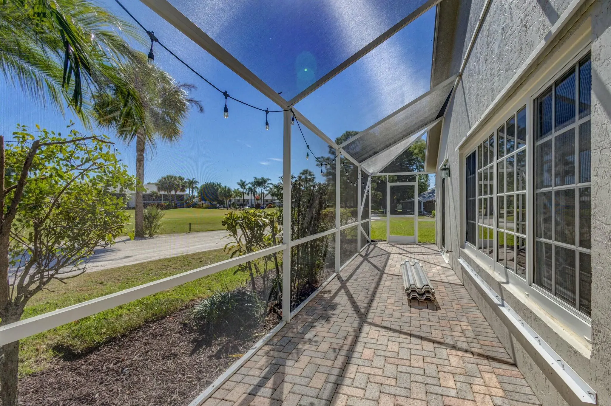 293 Moccasin Trail W