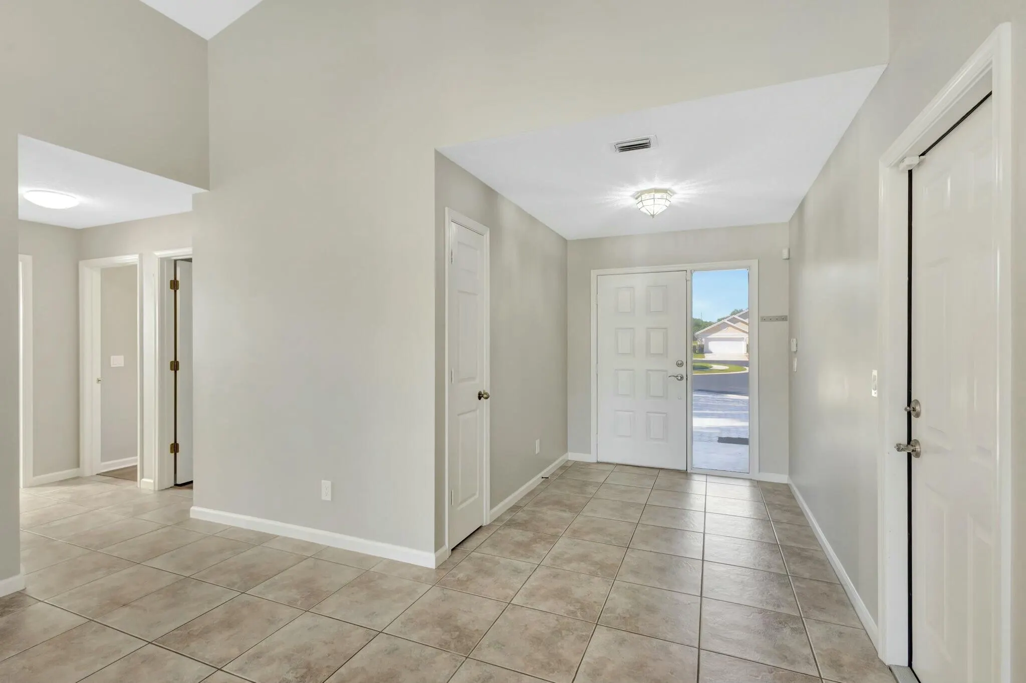 293 Moccasin Trail W
