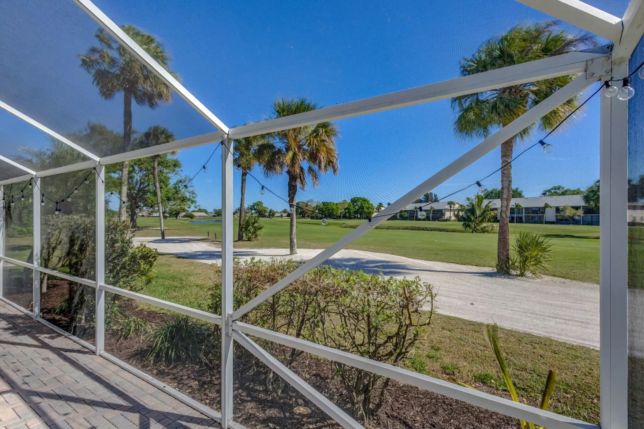293 Moccasin Trail W
