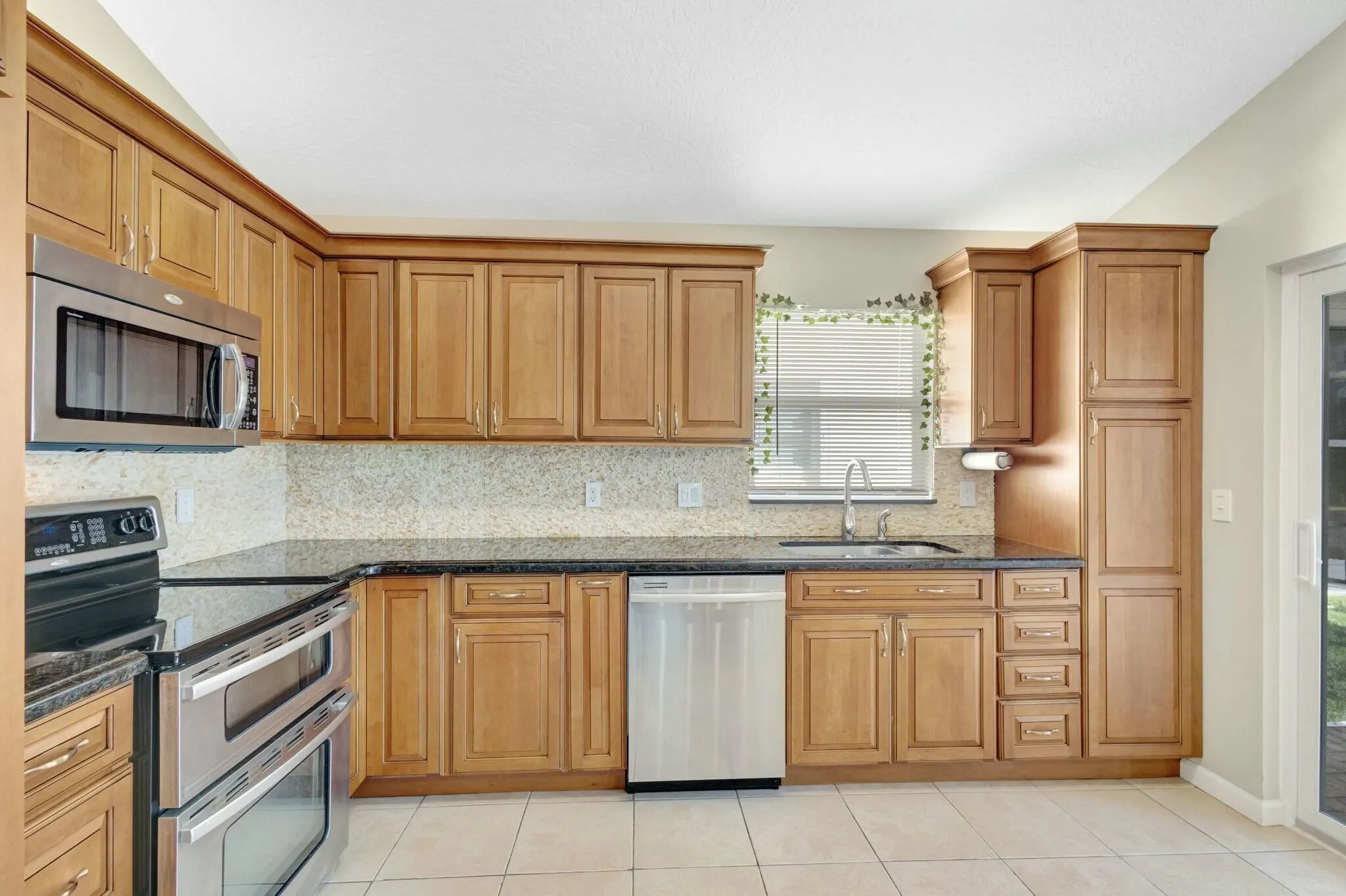 293 Moccasin Trail W
