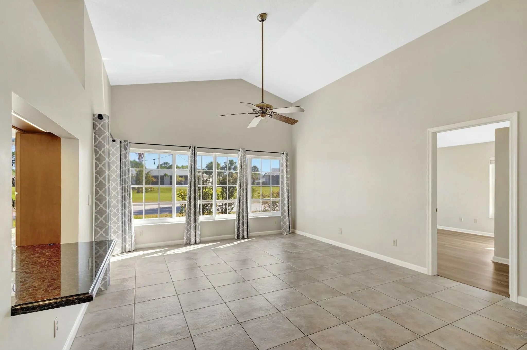 293 Moccasin Trail W