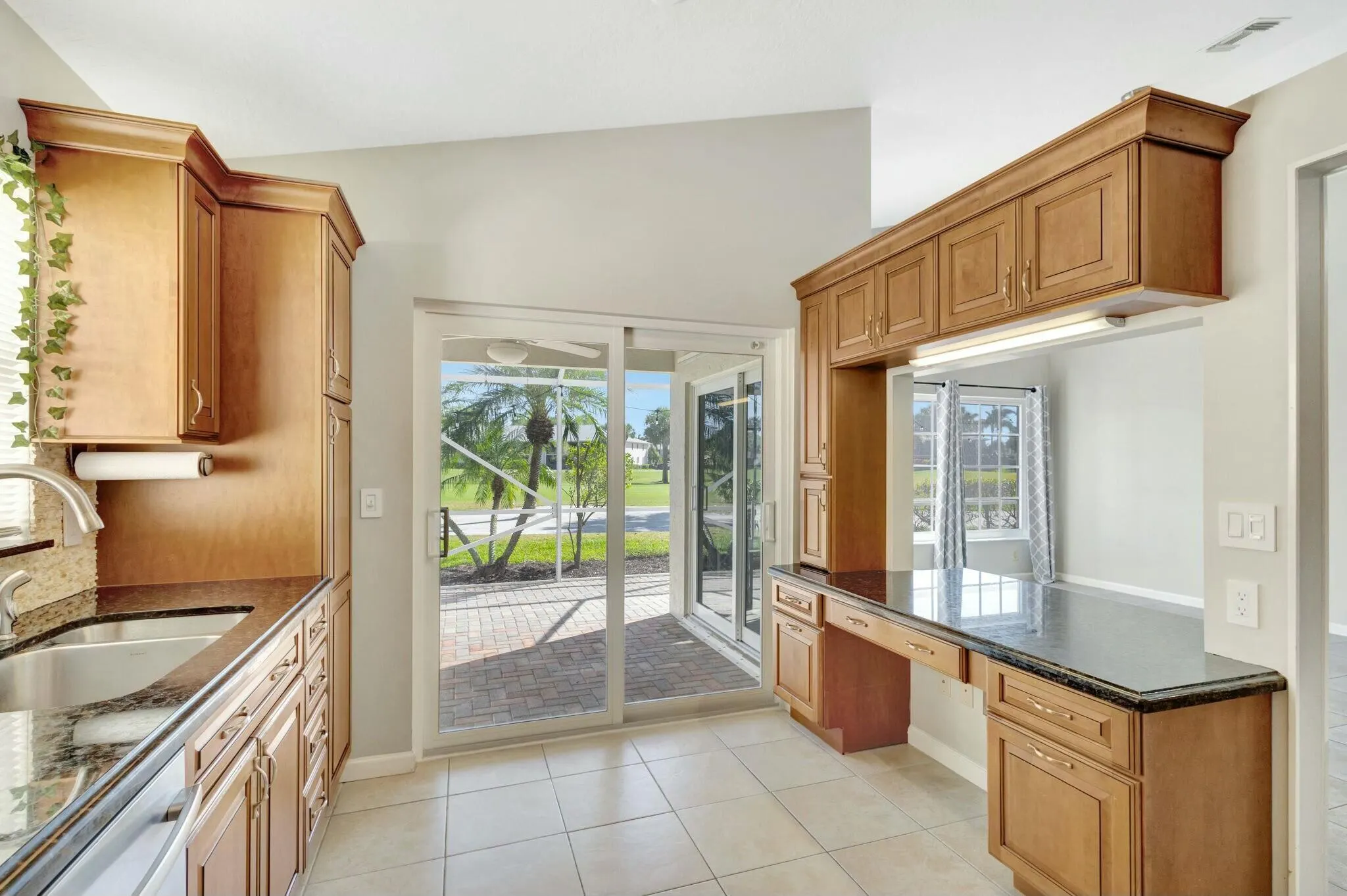 293 Moccasin Trail W