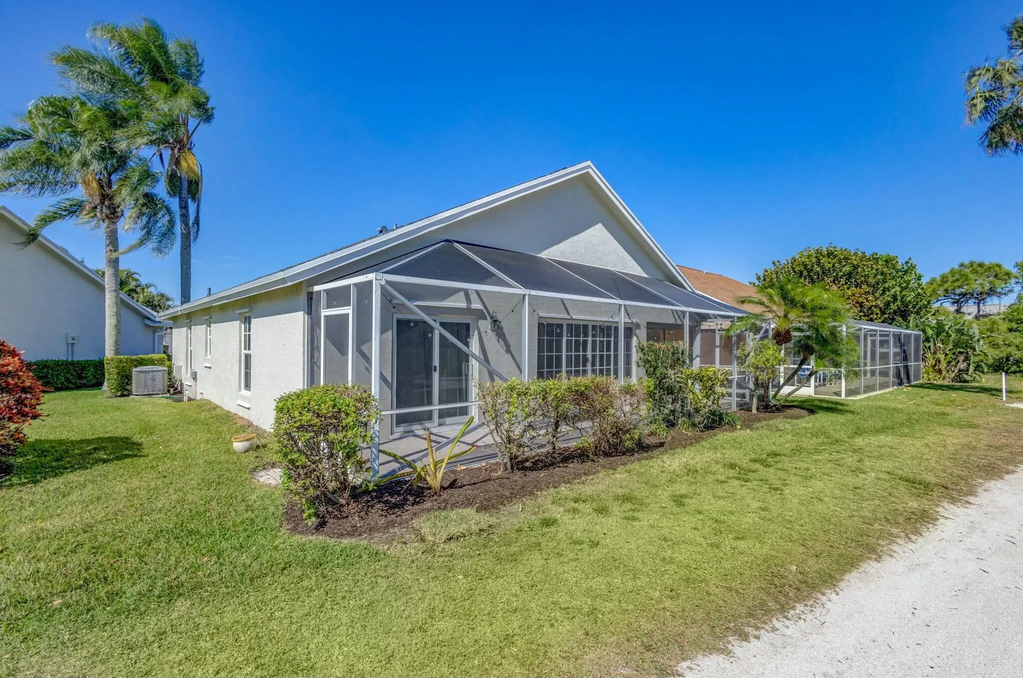293 Moccasin Trail W